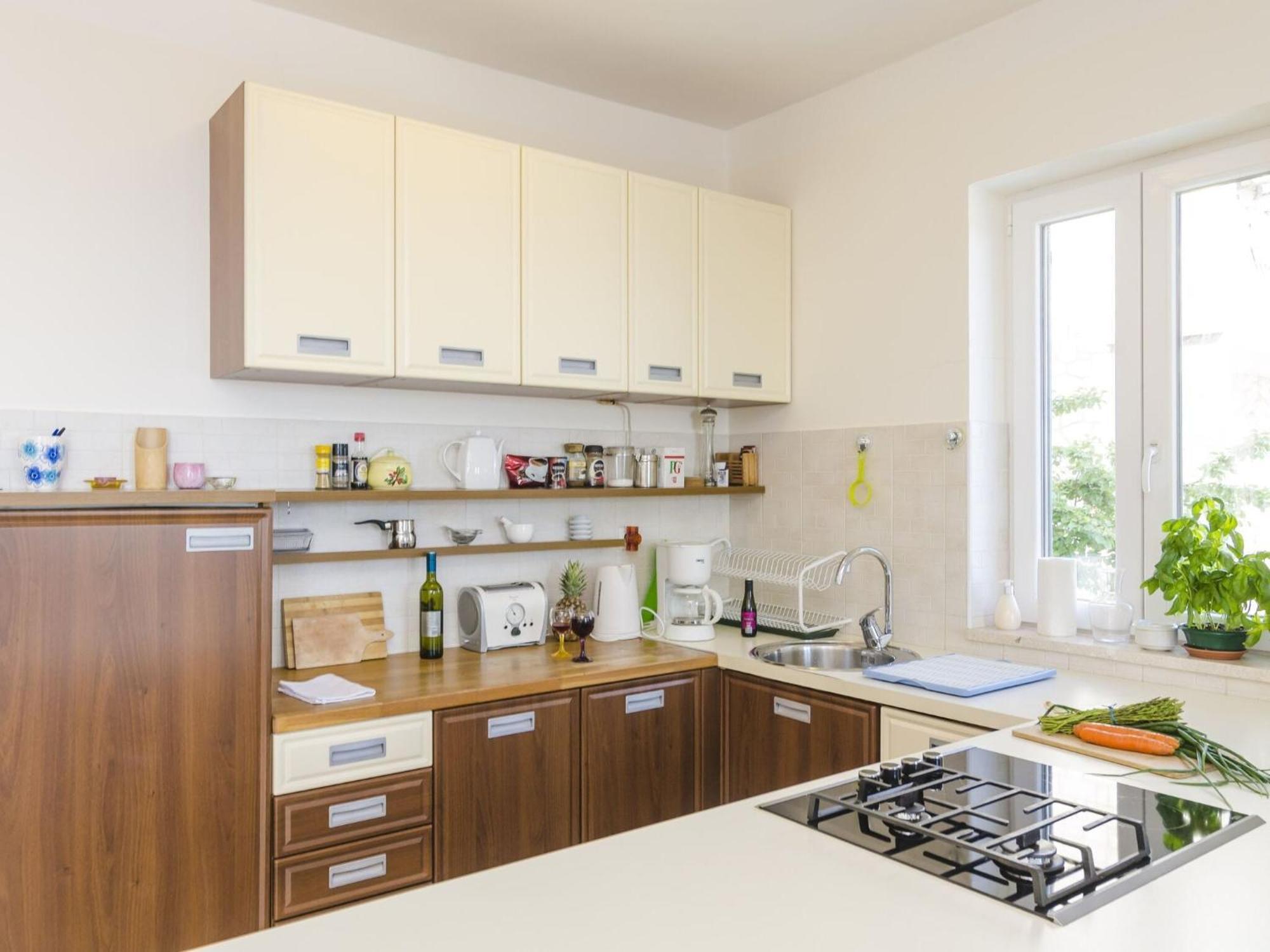 Ploce Apartments- Two-bedroom With Terrace And Sea View - Frana Cale 24 Street *