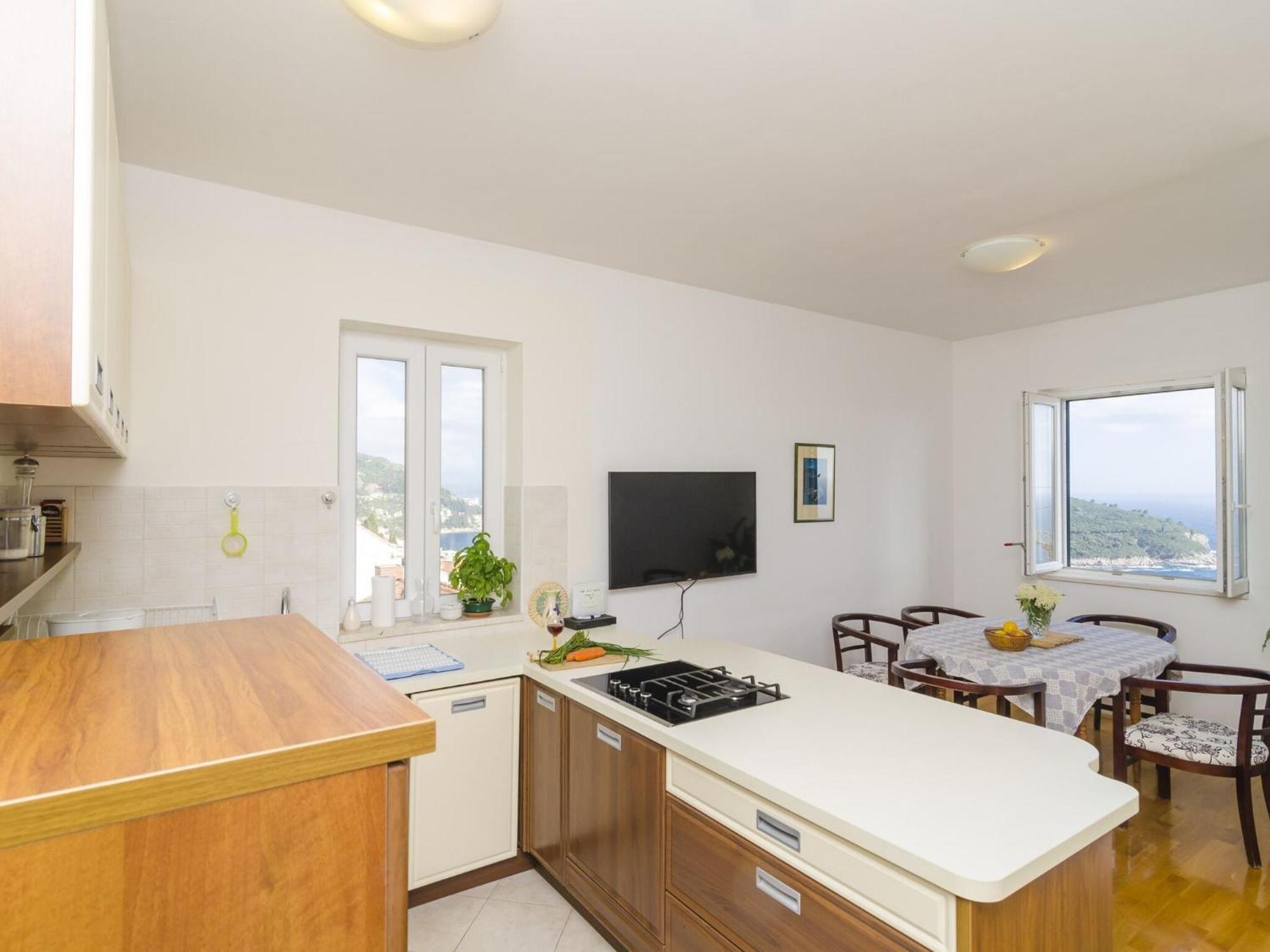 Ploce Apartments- Two-bedroom With Terrace And Sea View - Frana Cale 24 Street Apartment *