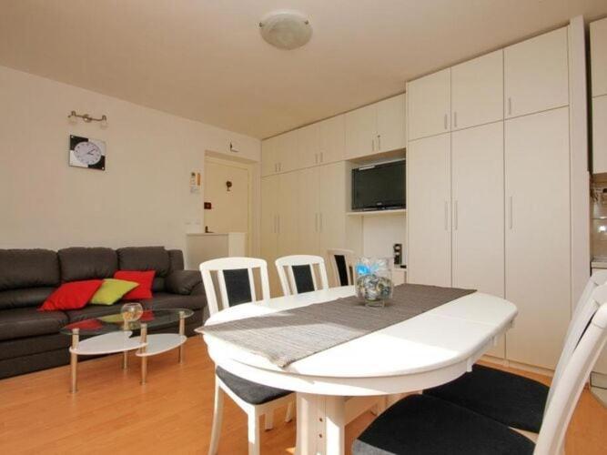 Apartment Charming Arena - One Bedroom With Terrace And Sea View