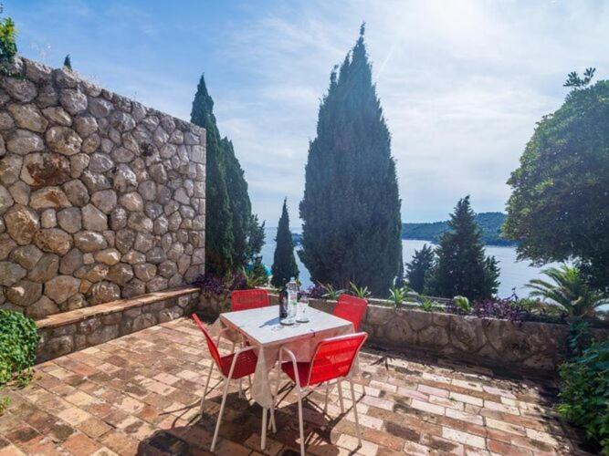 Charming Arena - One Bedroom With Terrace And Sea View Apartment