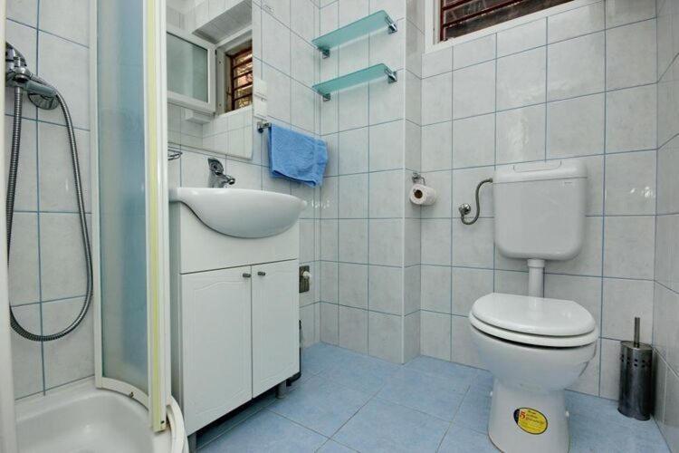 Charming Arena - One Bedroom With Terrace And Sea View *