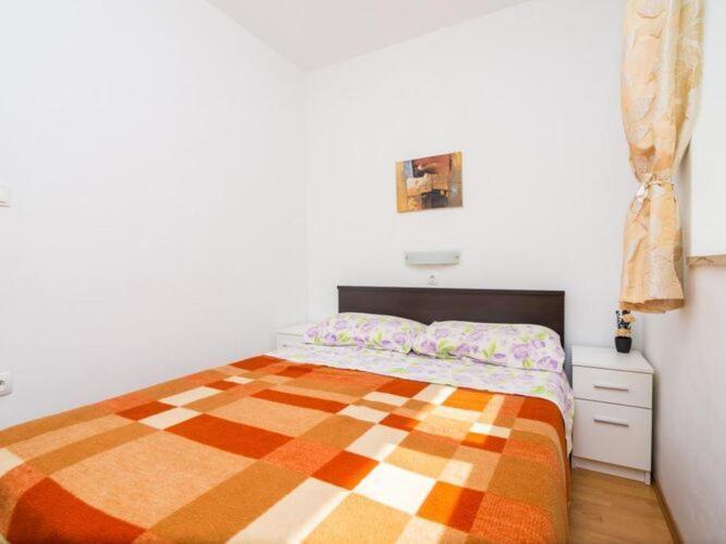 Apartment Charming Arena - One Bedroom With Terrace And Sea View