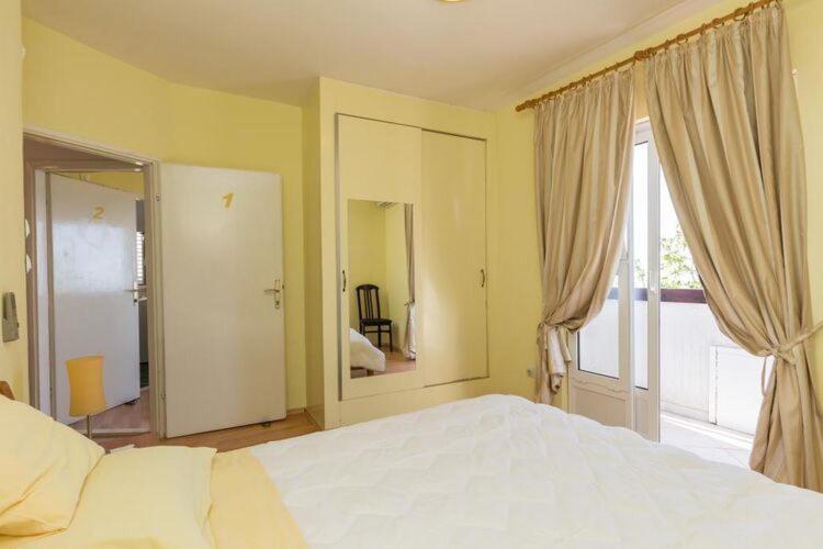 Mili - Two Bedroom With Terrace And Sea View Sinjska 15 Apartment *