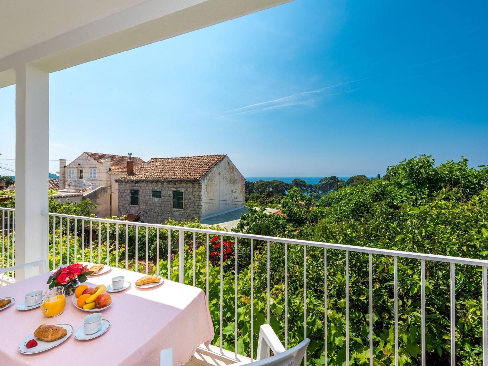 Lena - Three-bedroom With Balcony And Sea View Apartment Dubrovnik