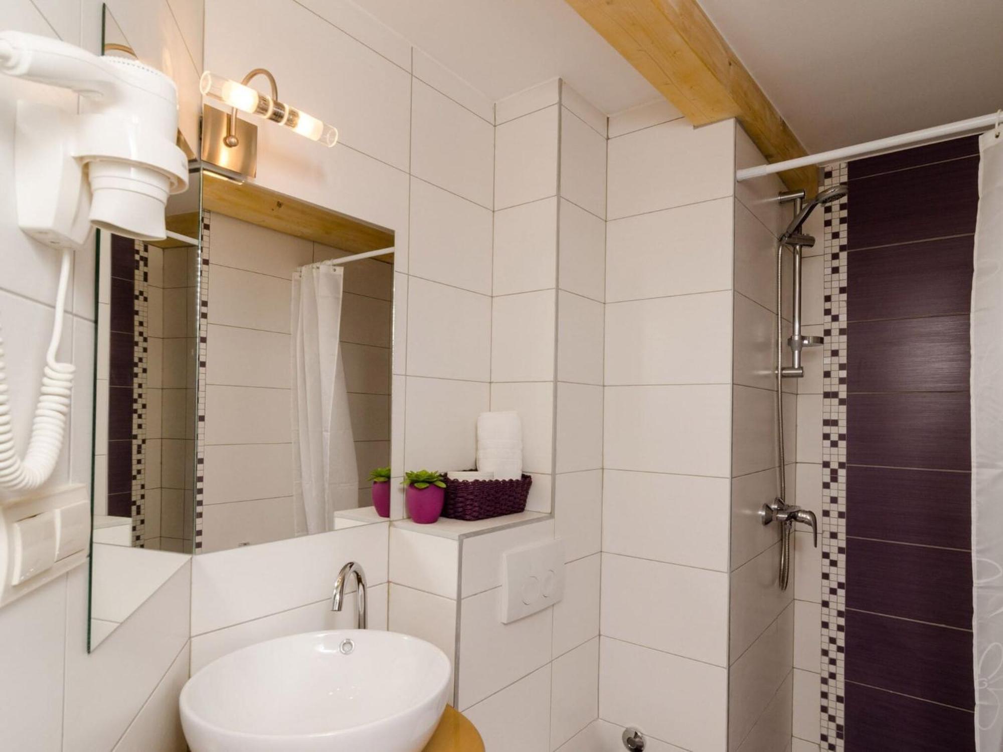 Apartment Lavender Garden - Ground Floor - 1 *