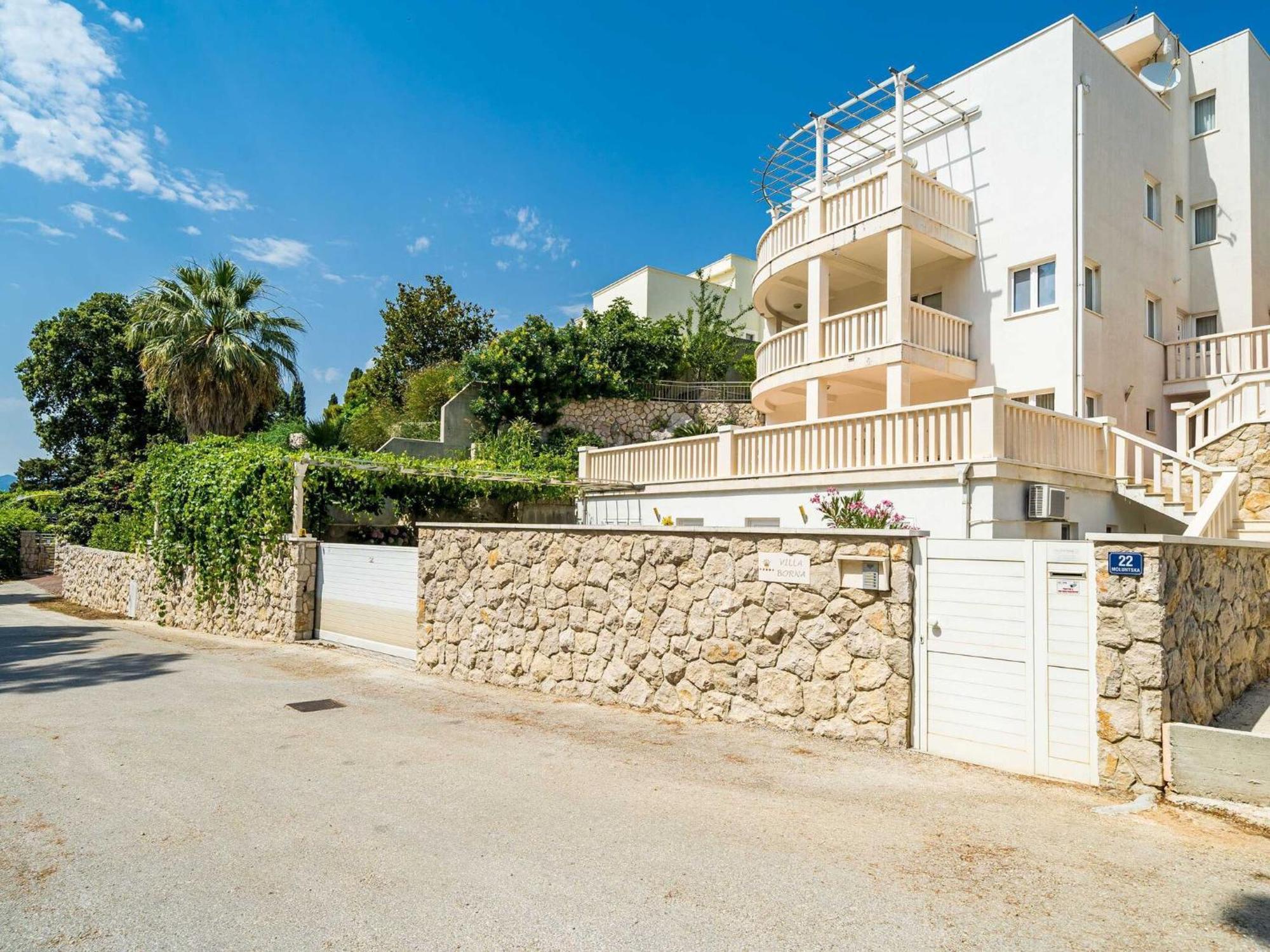 Apartment Borna *