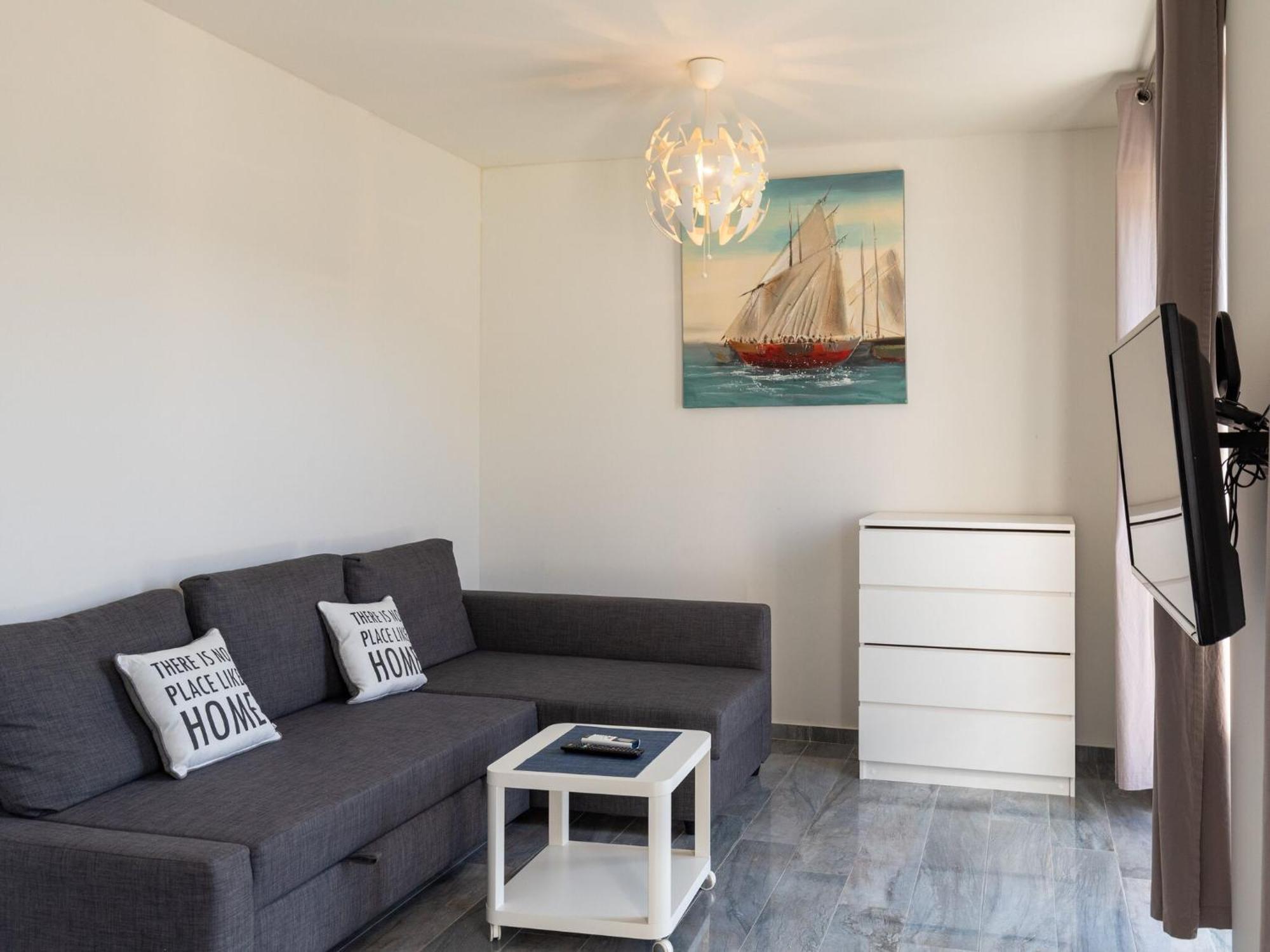 Begovi - One-bedroom Lilly Apartment *