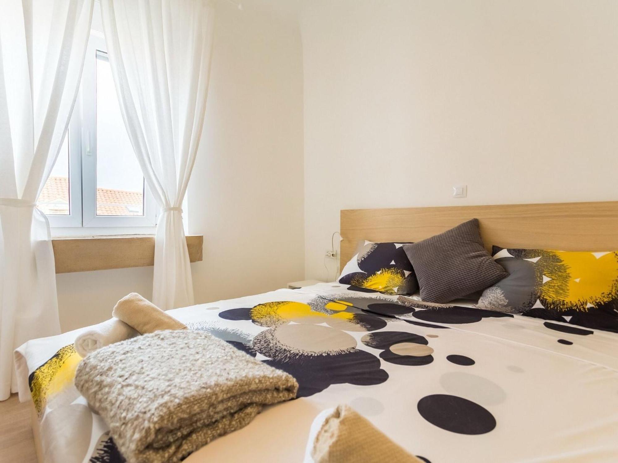 Mi Ko - Two Bedroom With View Apartment