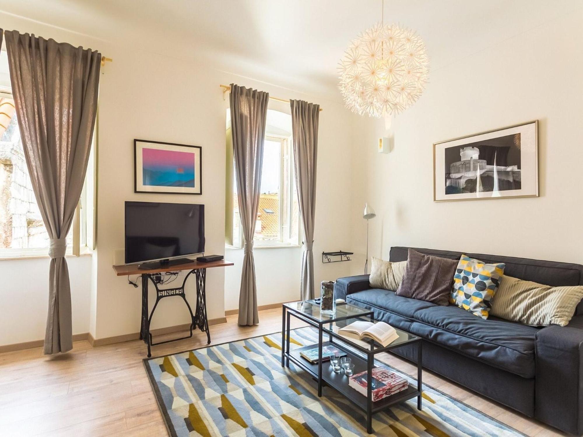 Mi Ko - Two Bedroom With View