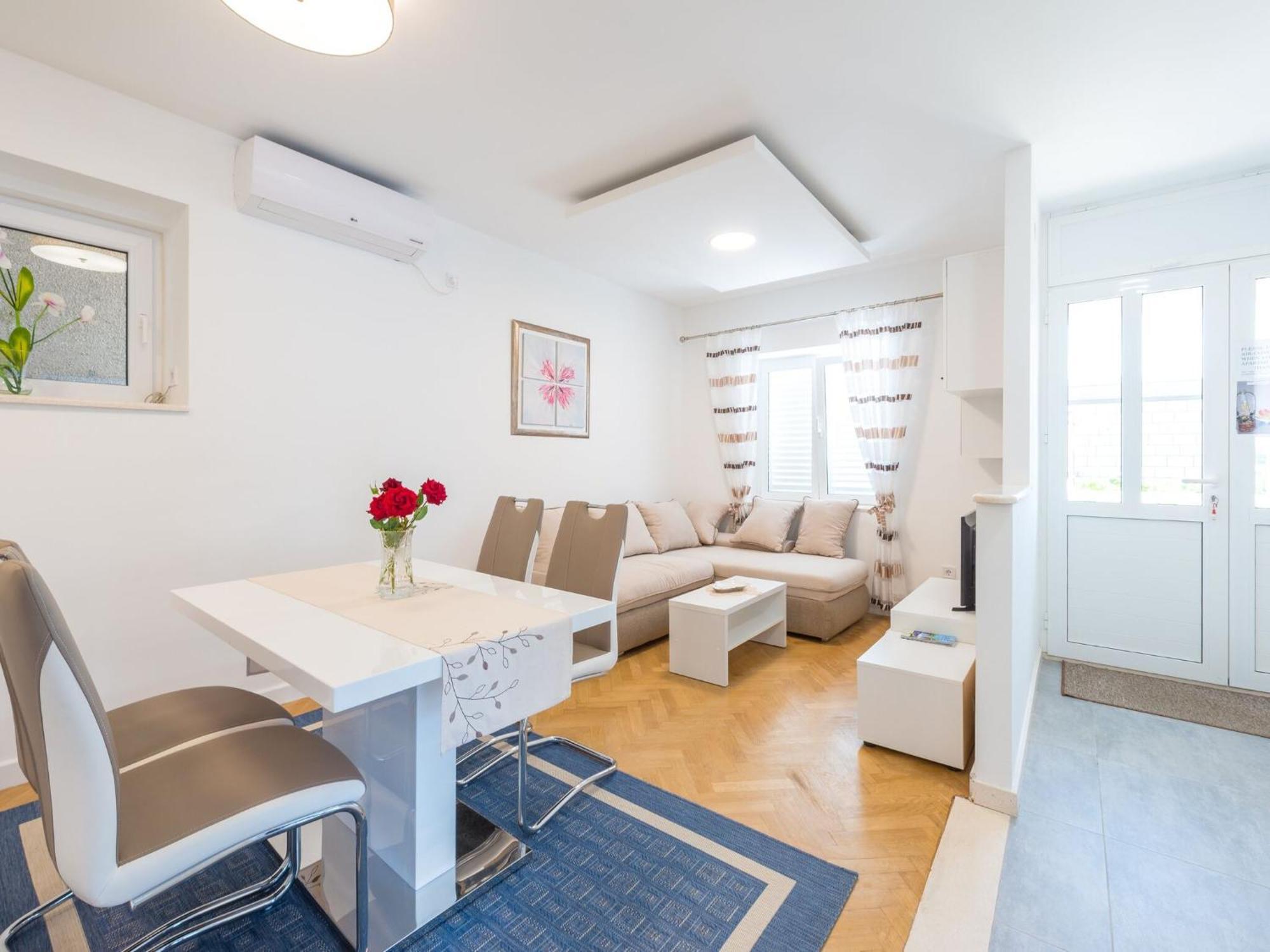 Lucija - Two Bedroom With Balcony And Sea View Apartment