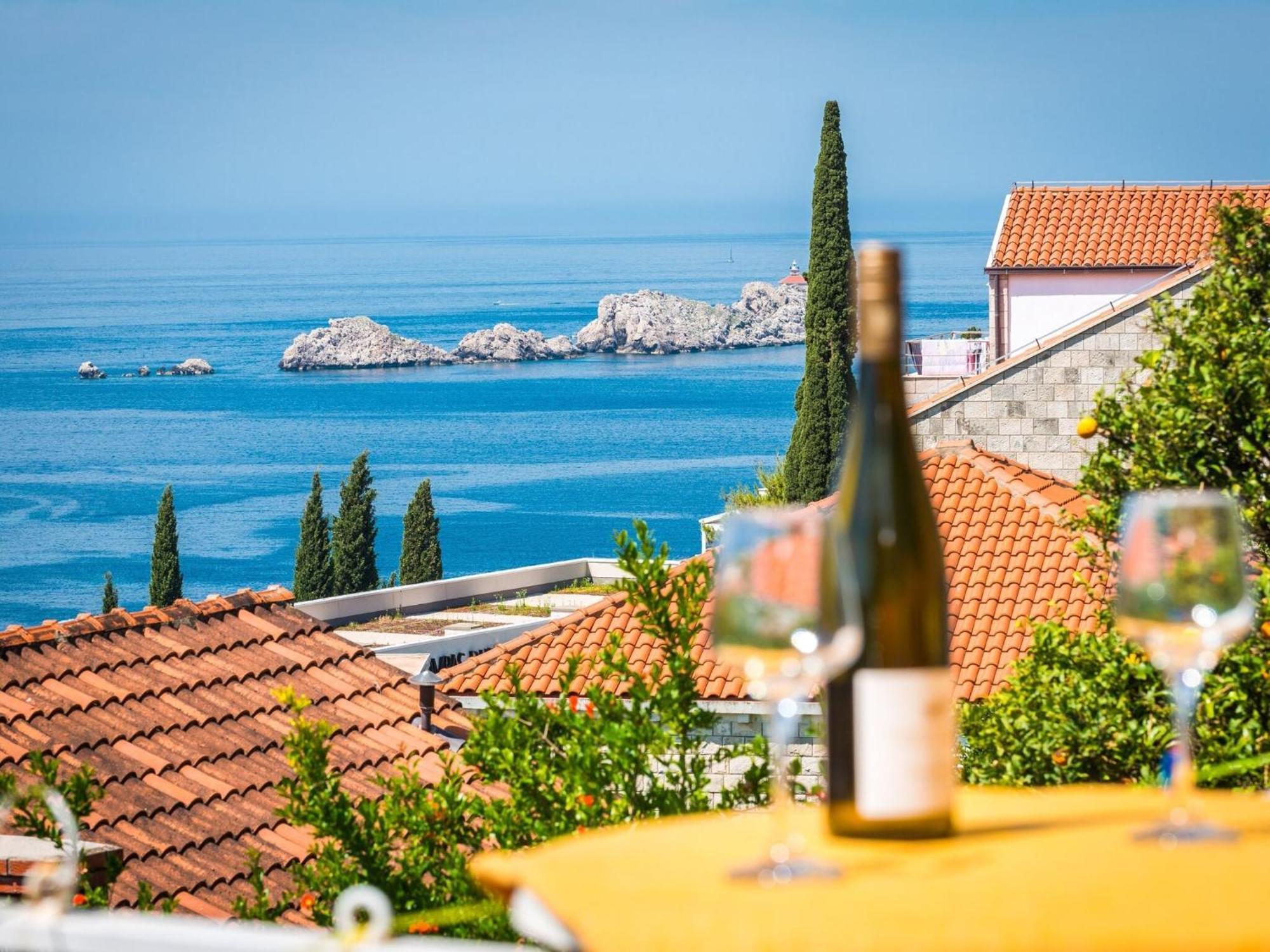 Apartment Lucija - Two Bedroom With Balcony And Sea View Dubrovnik