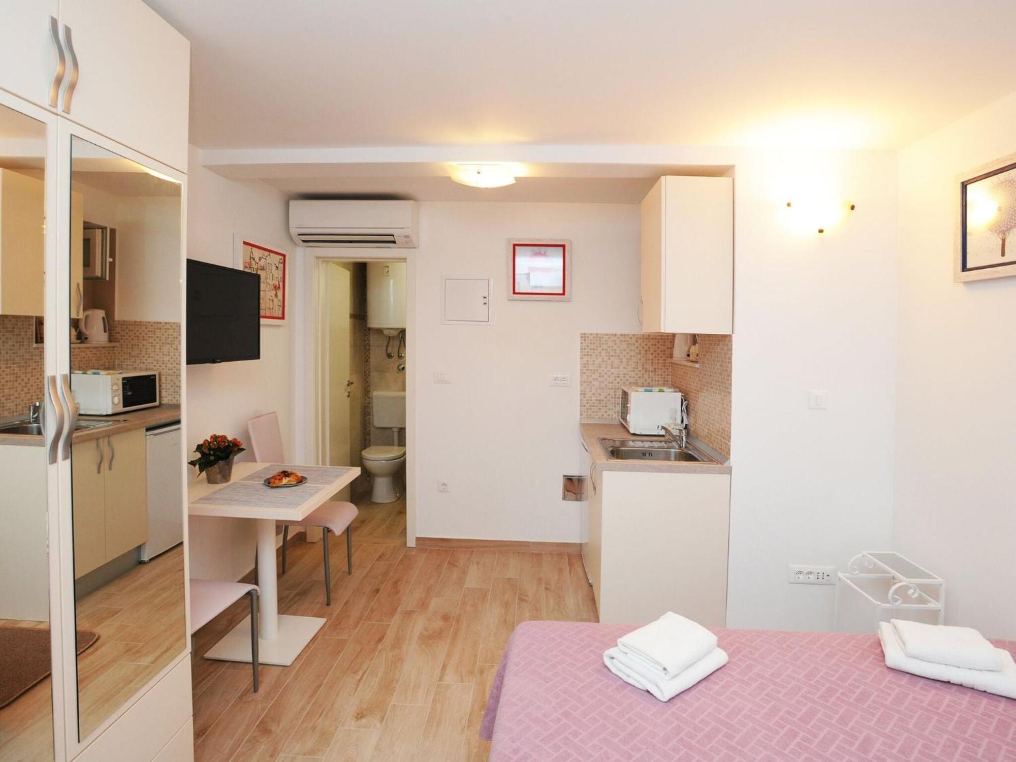 Nika Family - Basic With External Terrace And Sea View A5 Apartment Dubrovnik
