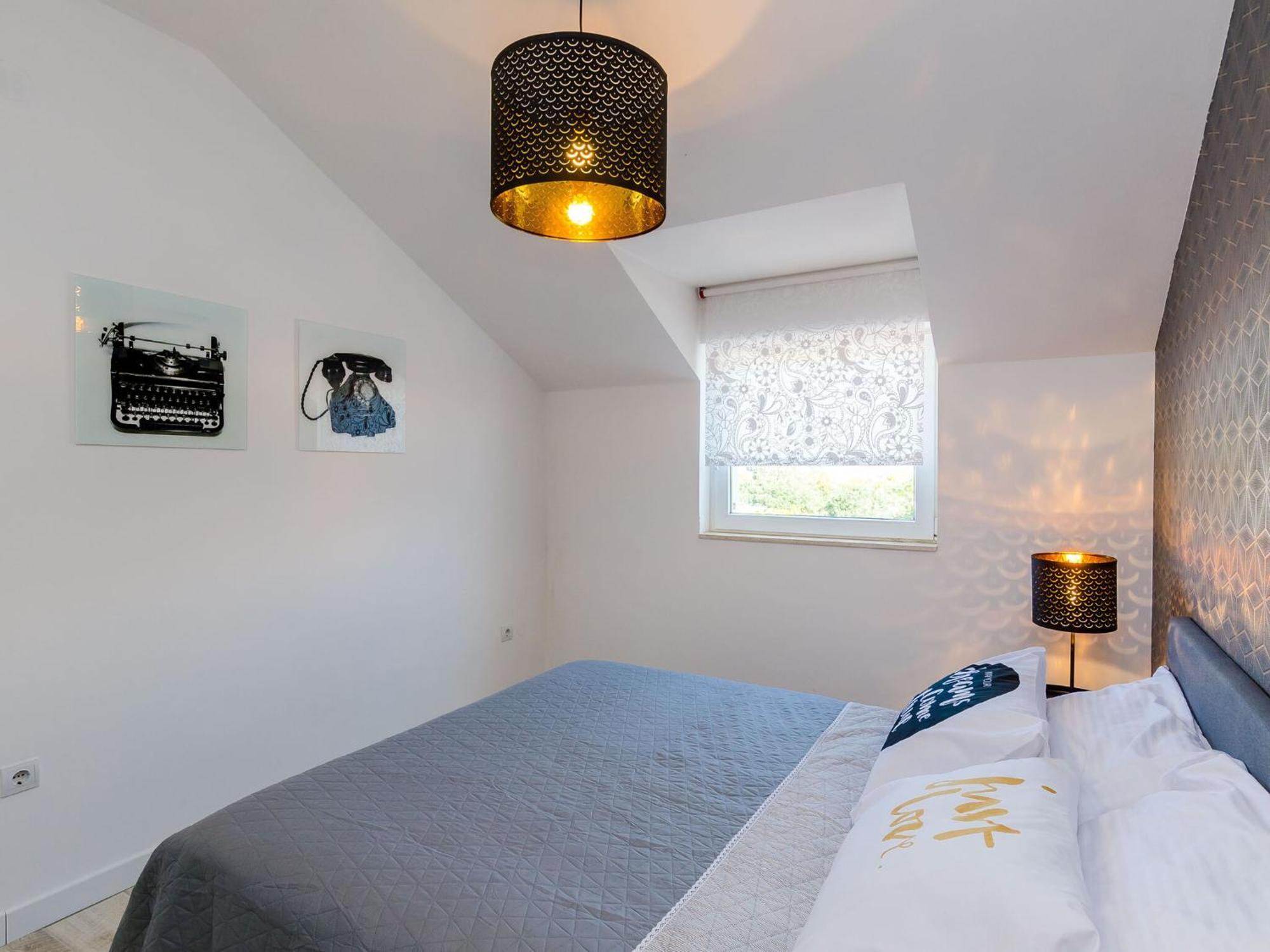 Sea Shell - Triplex Three-bedroom With Terrace *