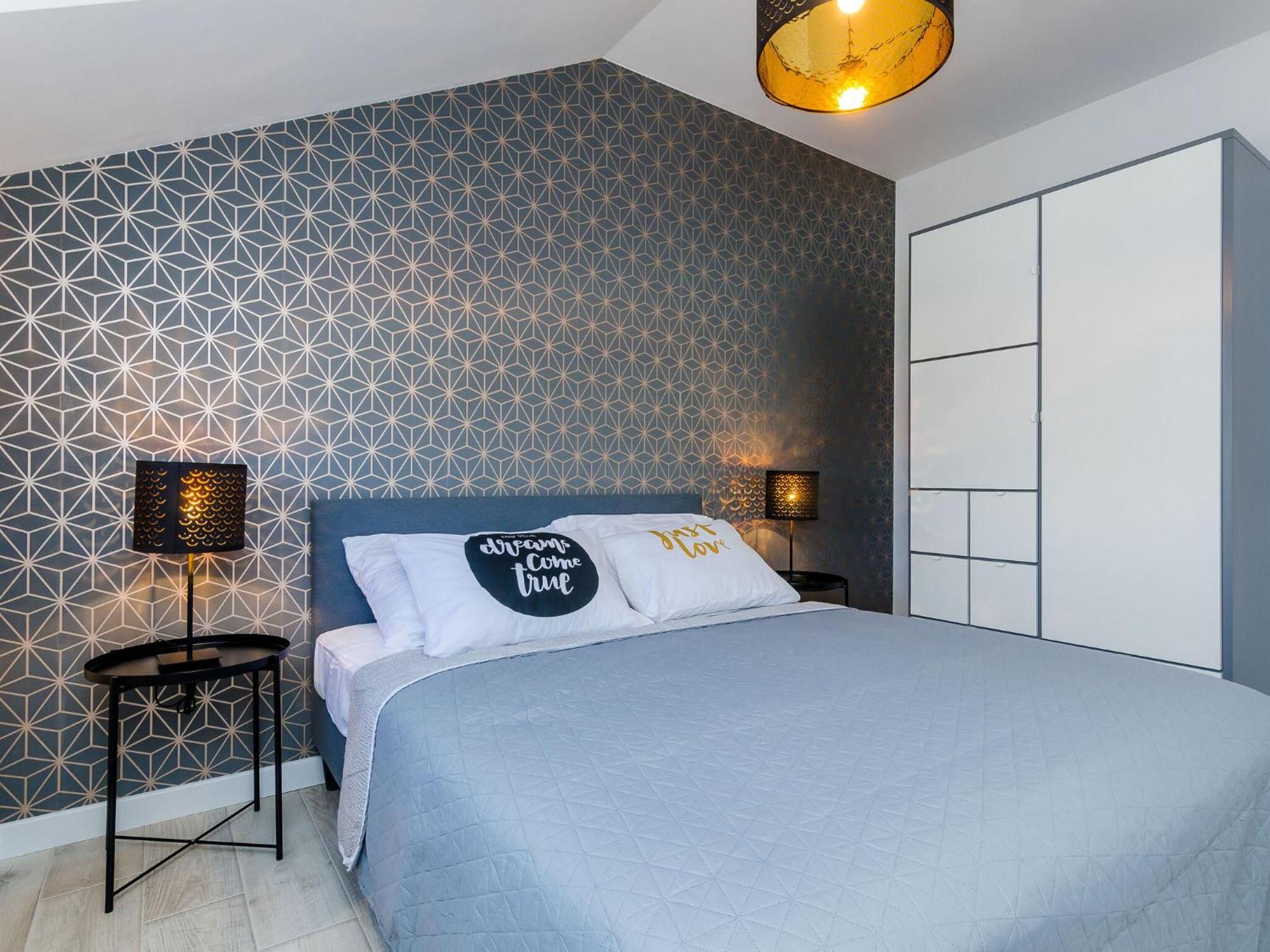 Sea Shell - Triplex Three-bedroom With Terrace Apartment