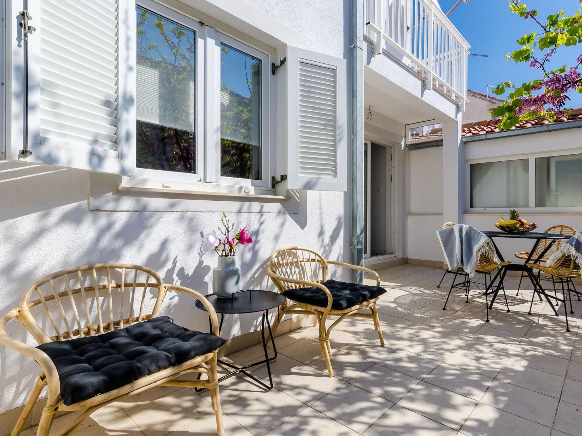 Sea Shell - Triplex Three-bedroom With Terrace * Dubrovnik