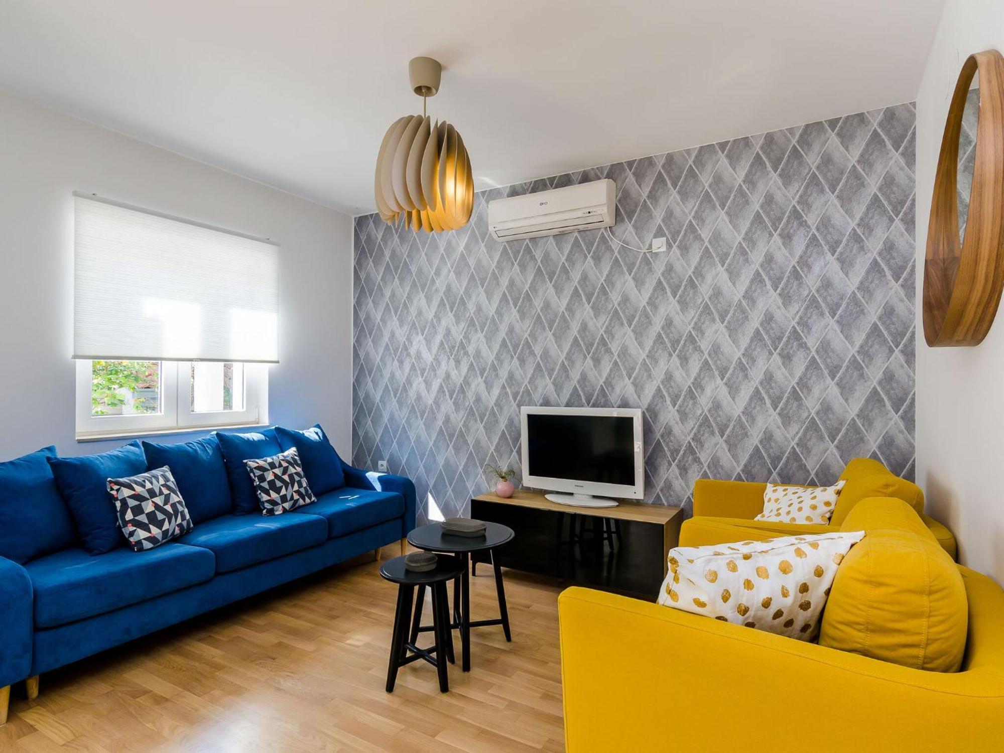 Sea Shell - Triplex Three-bedroom With Terrace Apartment