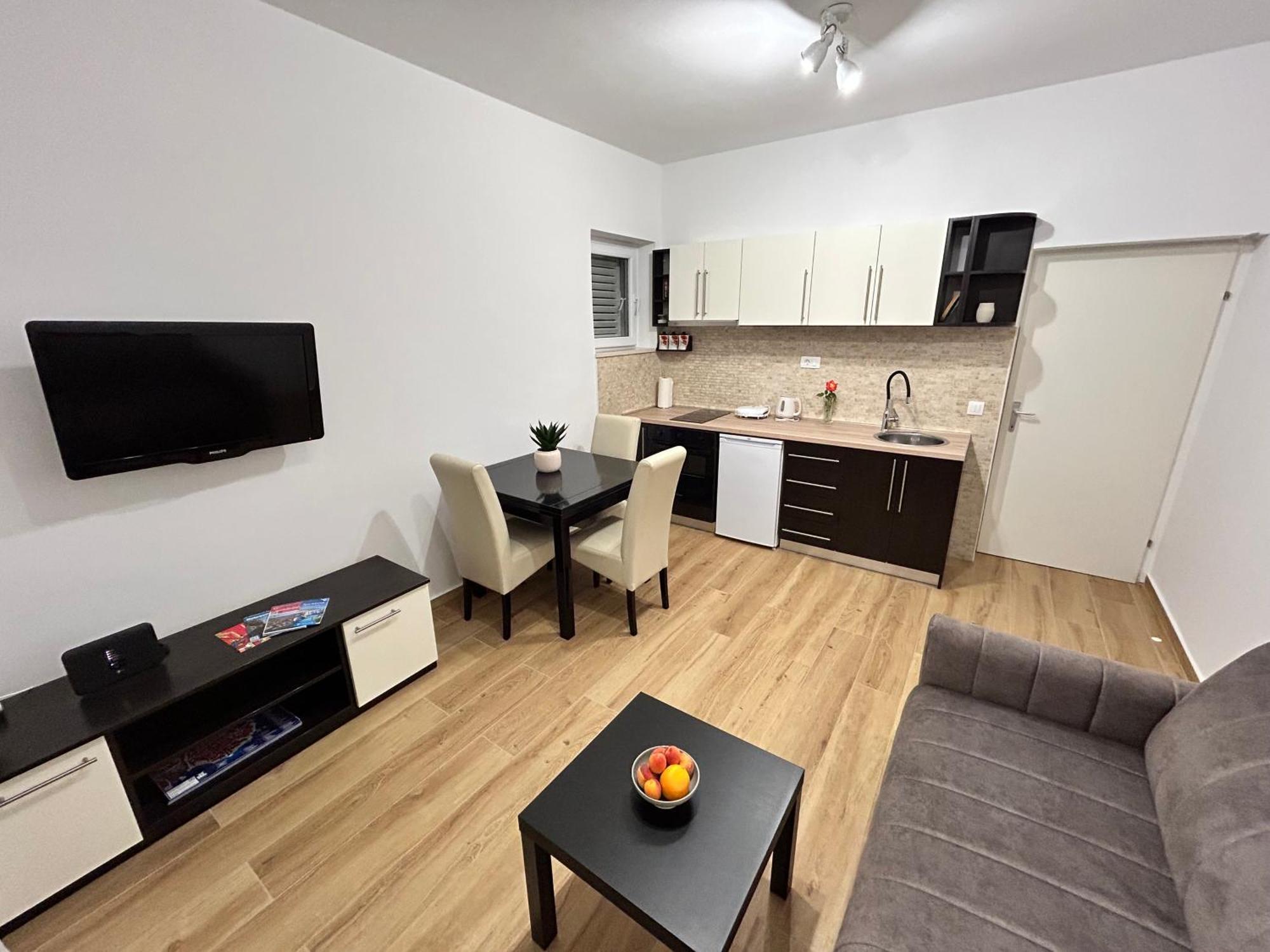Private With Sea View Apartment *