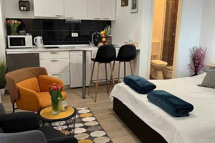 Noa Old Town - - First Floor Apartment