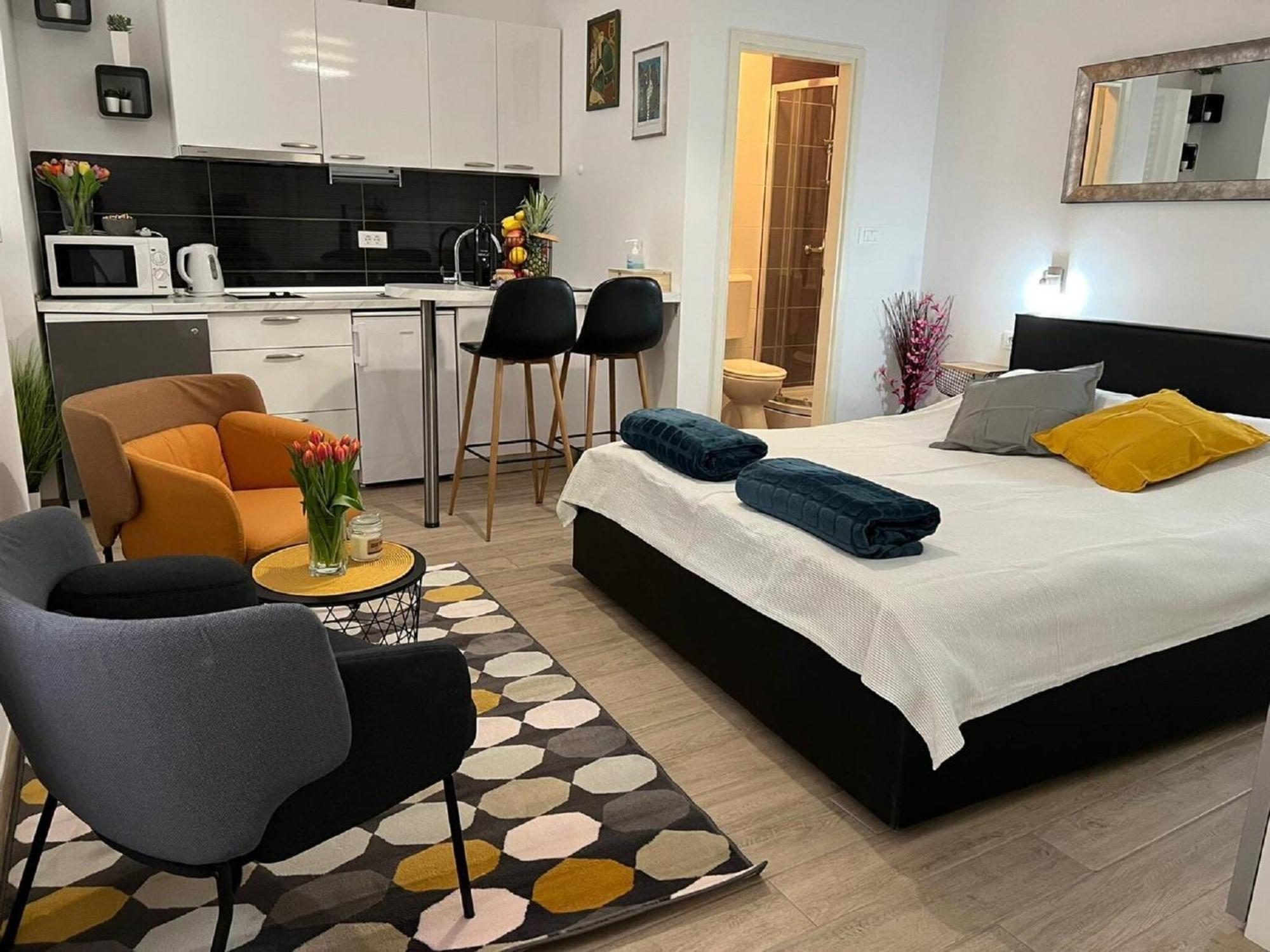 Noa Old Town - - First Floor Apartment *