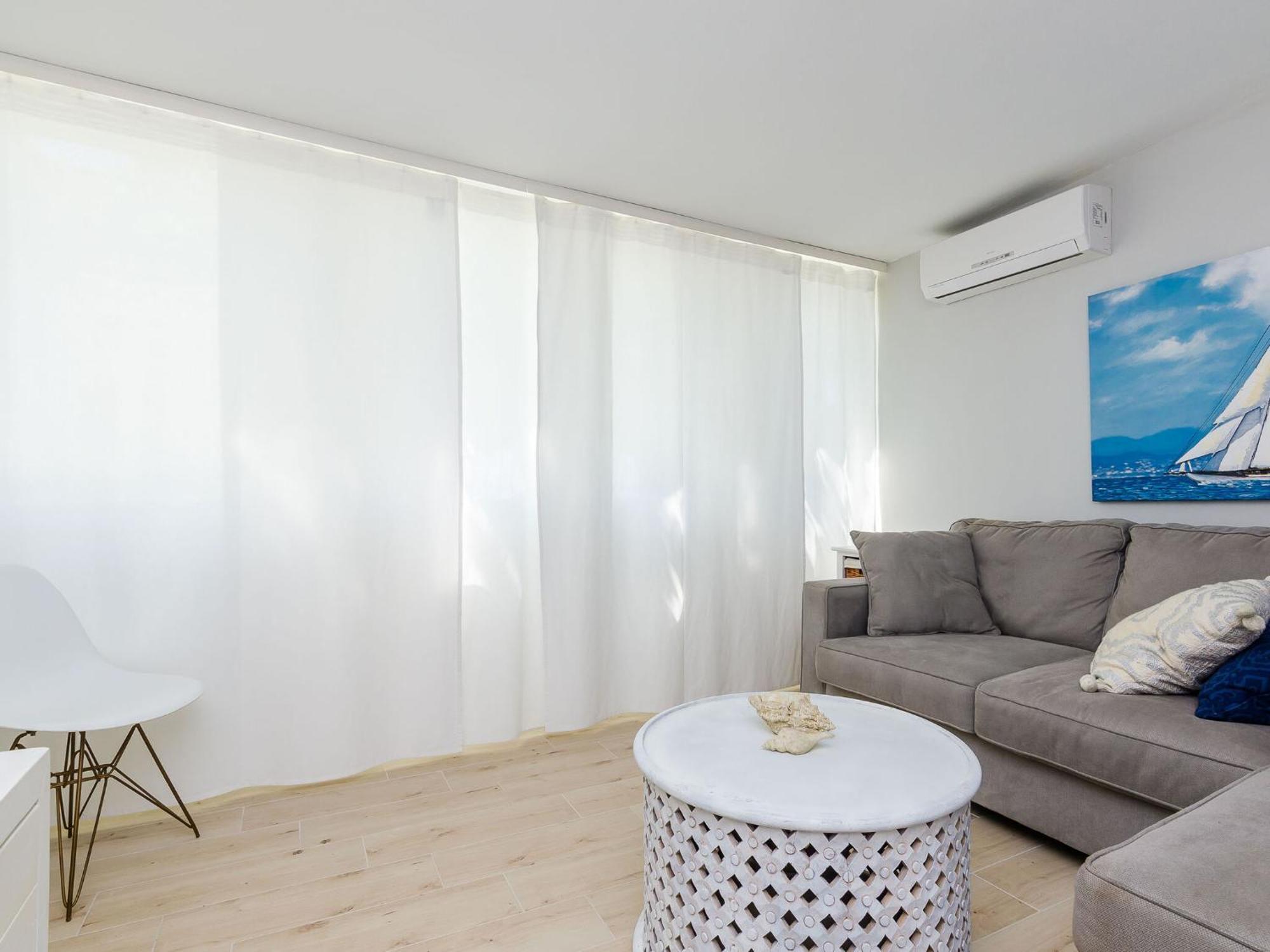 Apartment Plo E - Two Bedroom With Sea View - Iva Racica 12 Street *