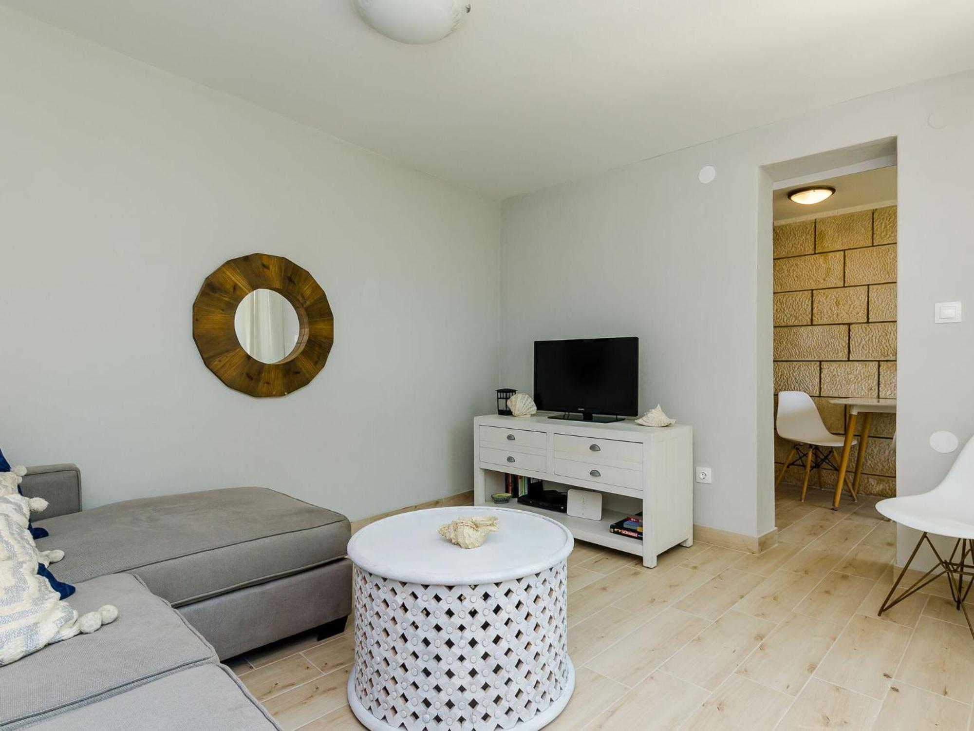 Plo E - Two Bedroom With Sea View - Iva Racica 12 Street Apartment Dubrovnik