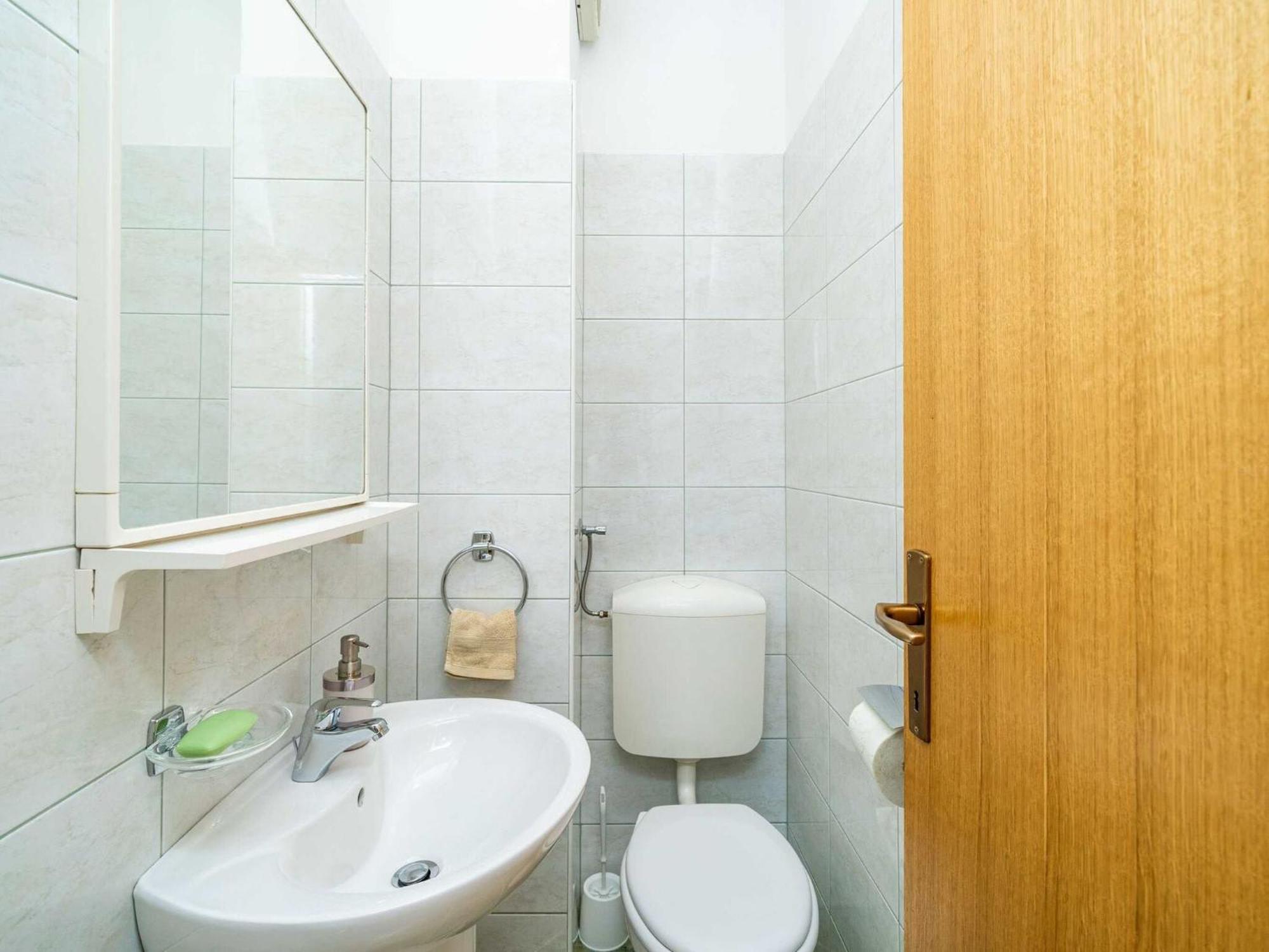 Apartment Down Town - One Bedroom With Balcony *