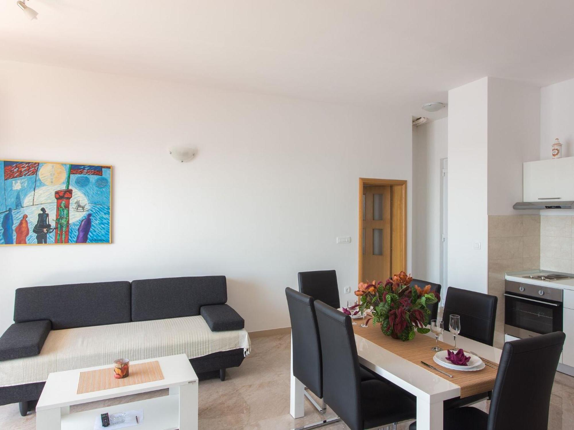 Ari Apartment *