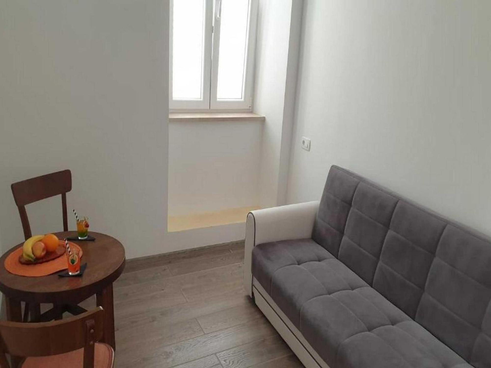 Apartment Pk - - Two Bedroom With View 1