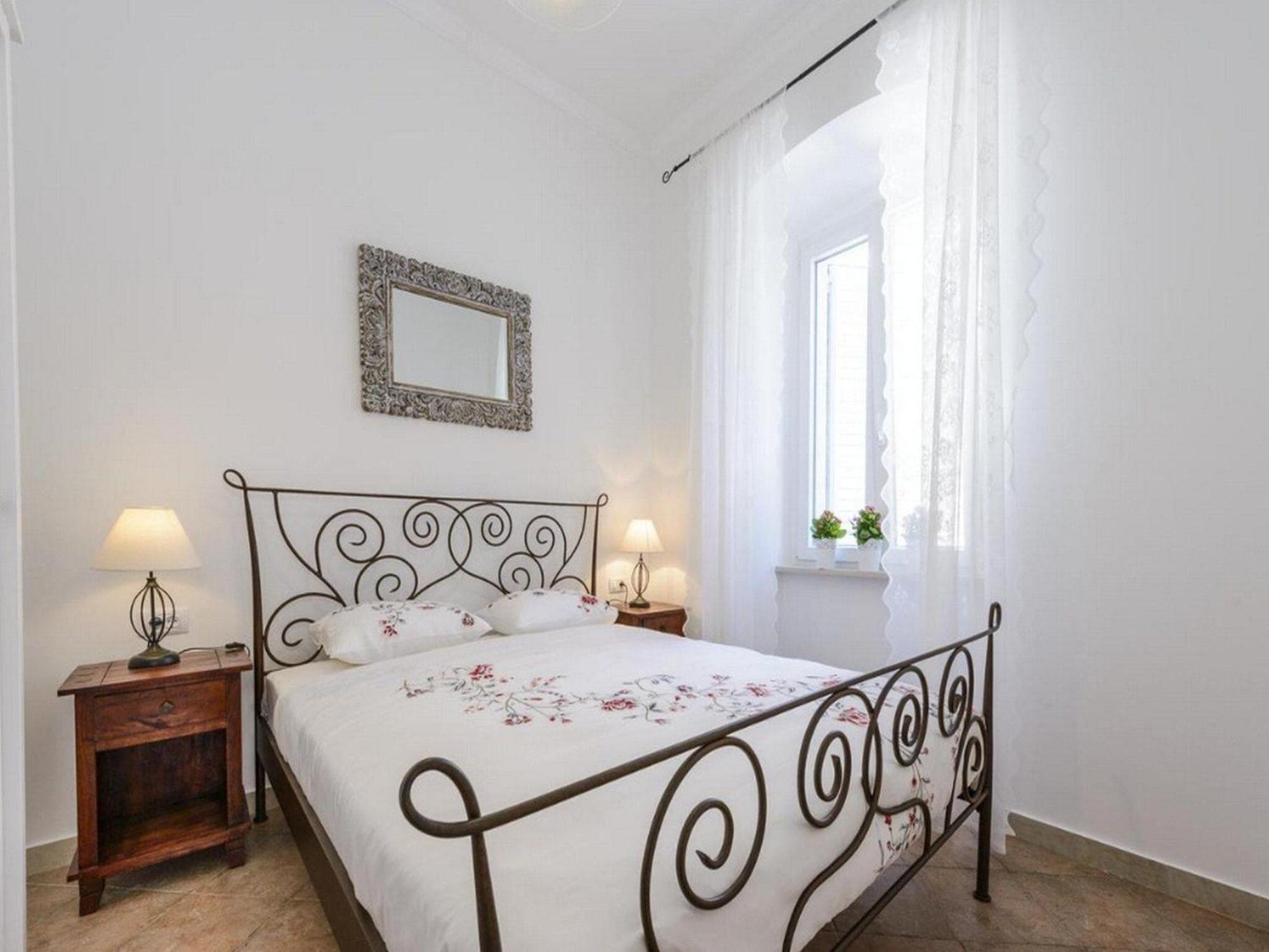 Franka Old Town - One Bedroom Apartment *