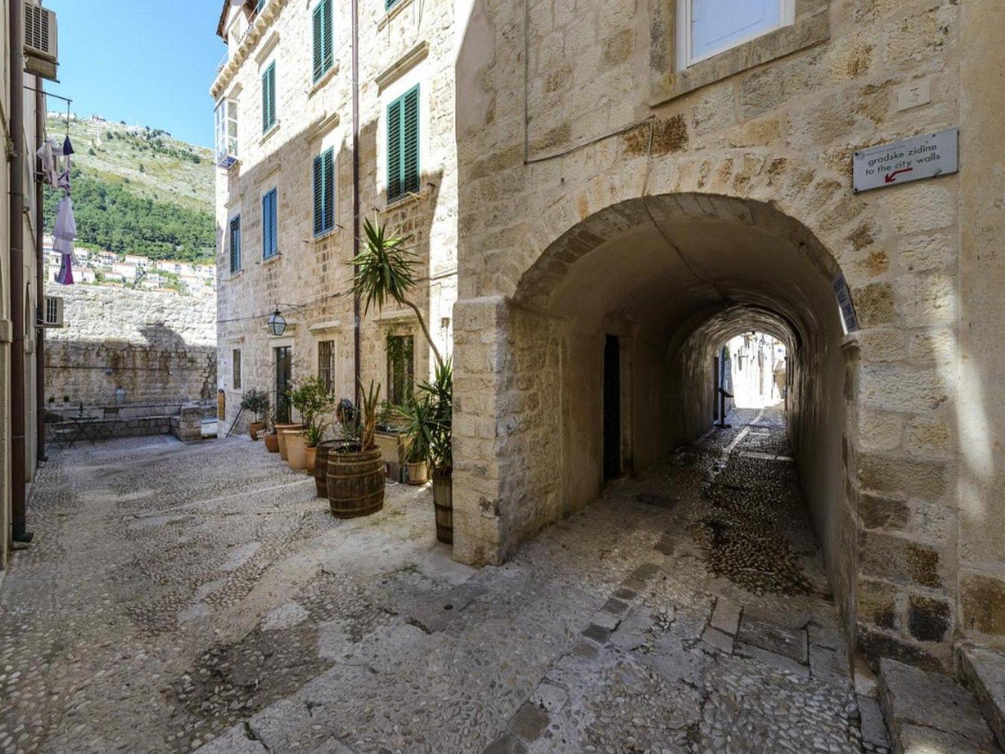 Franka Old Town - One Bedroom *
