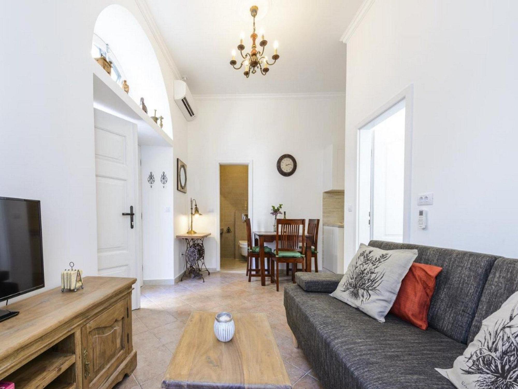 Franka Old Town - One Bedroom