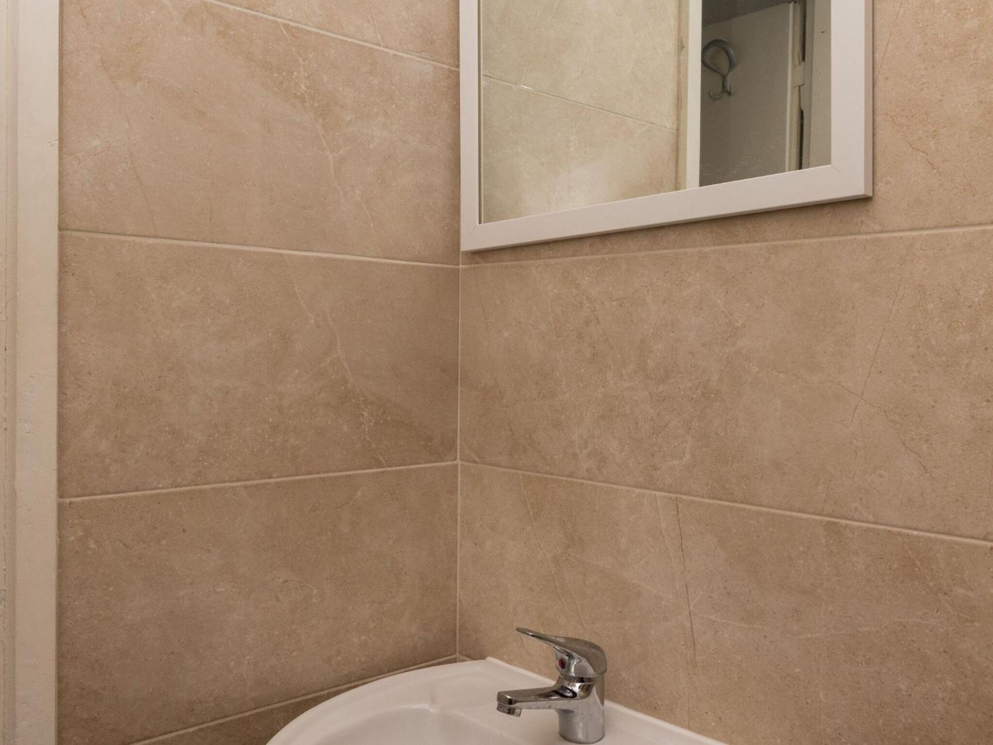 Apartment Bradas- Twin With Shared Bathroom No4