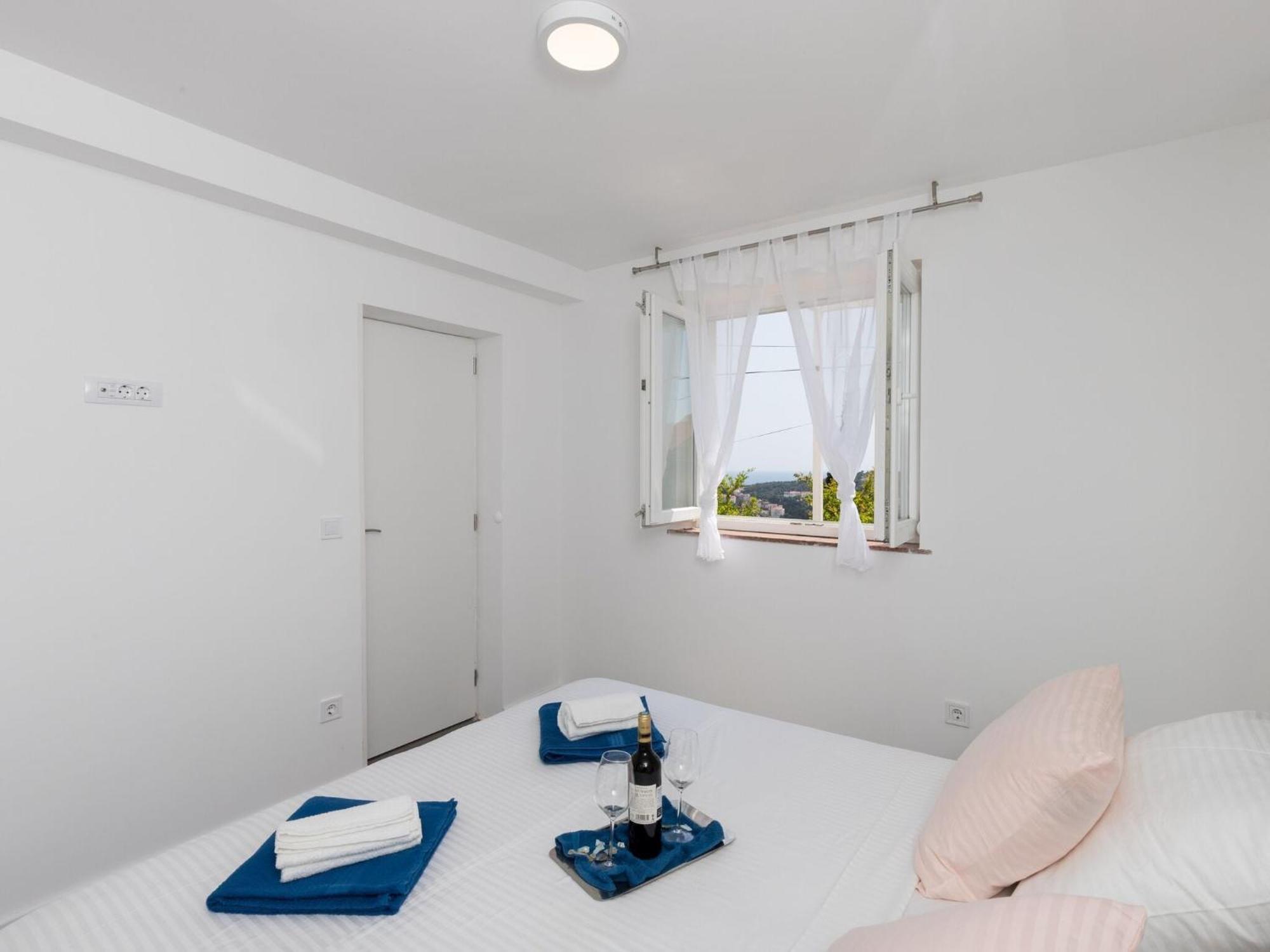 Semi - One Bedroom With Terrace And Sea View Apartment Dubrovnik