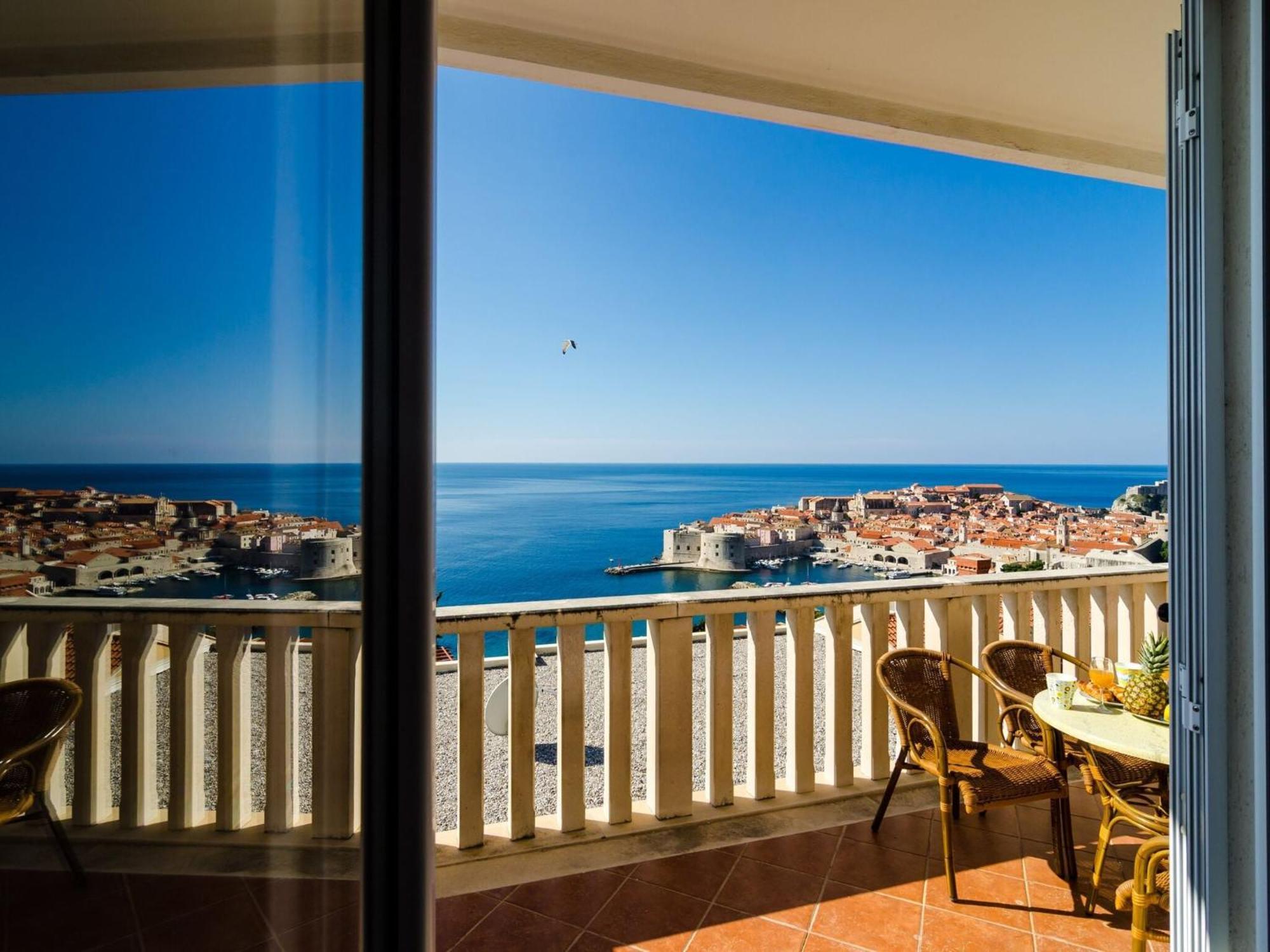 Bonavista - Premium Two Bedroom With Balcony And Sea View A2 Apartment