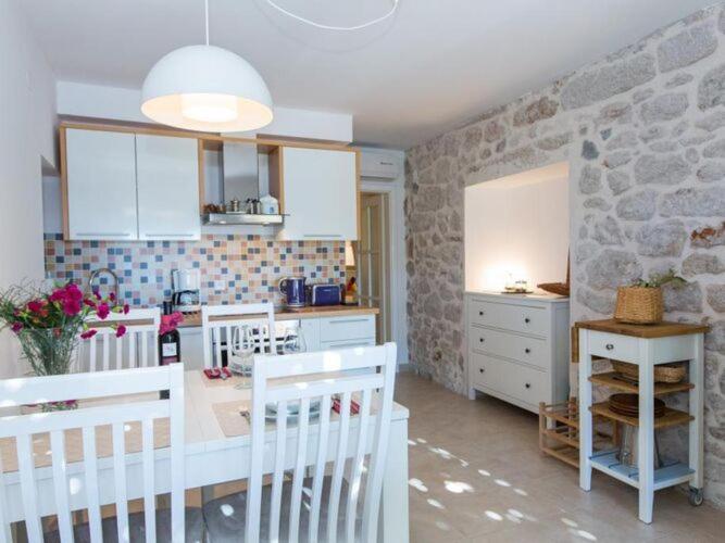 Nera - Triplex Two Bedroom With Balcony And Sea View Apartment