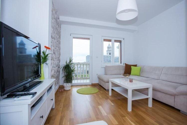 Nera - Triplex Two Bedroom With Balcony And Sea View