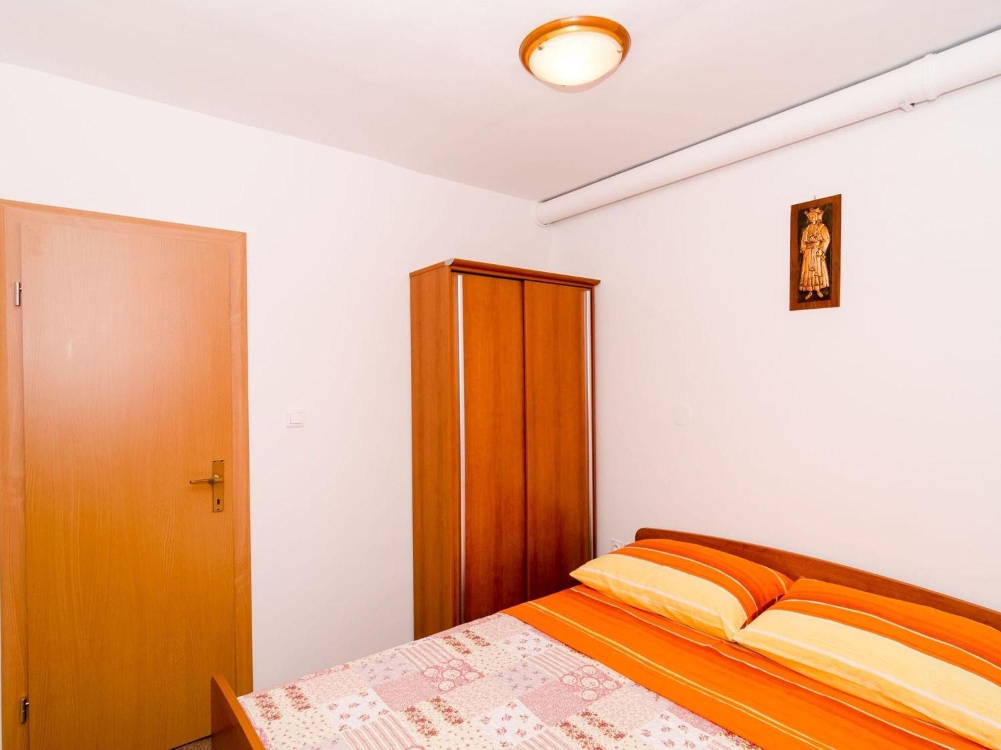 Apartment Berk - One-bedroom With Terrace *