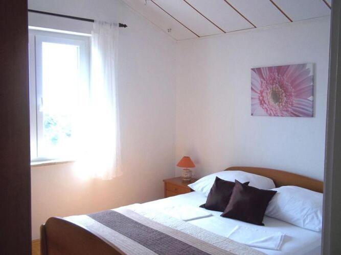 Apartment Sunshine - Two Bedroom With Sea View