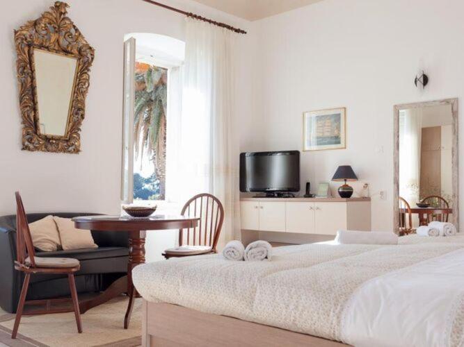 Iveta - Two-bedroom With Terrace And Sea View Nik A Apartment