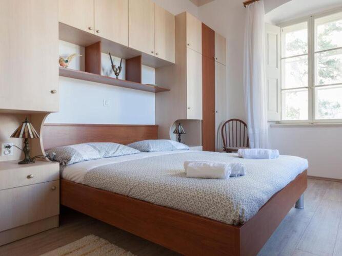 Iveta - Two-bedroom With Terrace And Sea View Nik A Apartment *