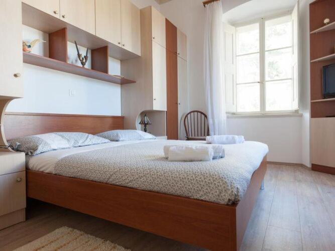 Iveta - Two-bedroom With Terrace And Sea View Nik A Apartment Dubrovnik