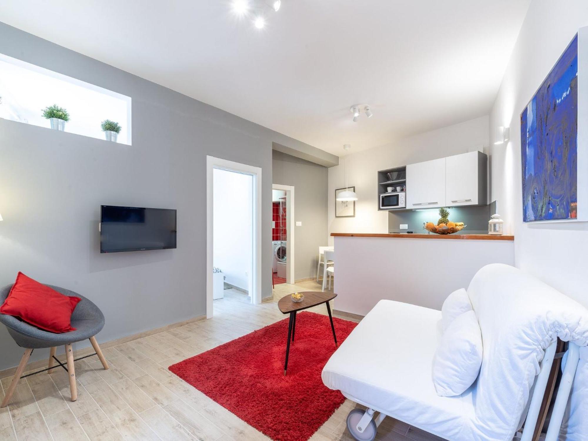 Romance - One Bedroom With Terrace R1