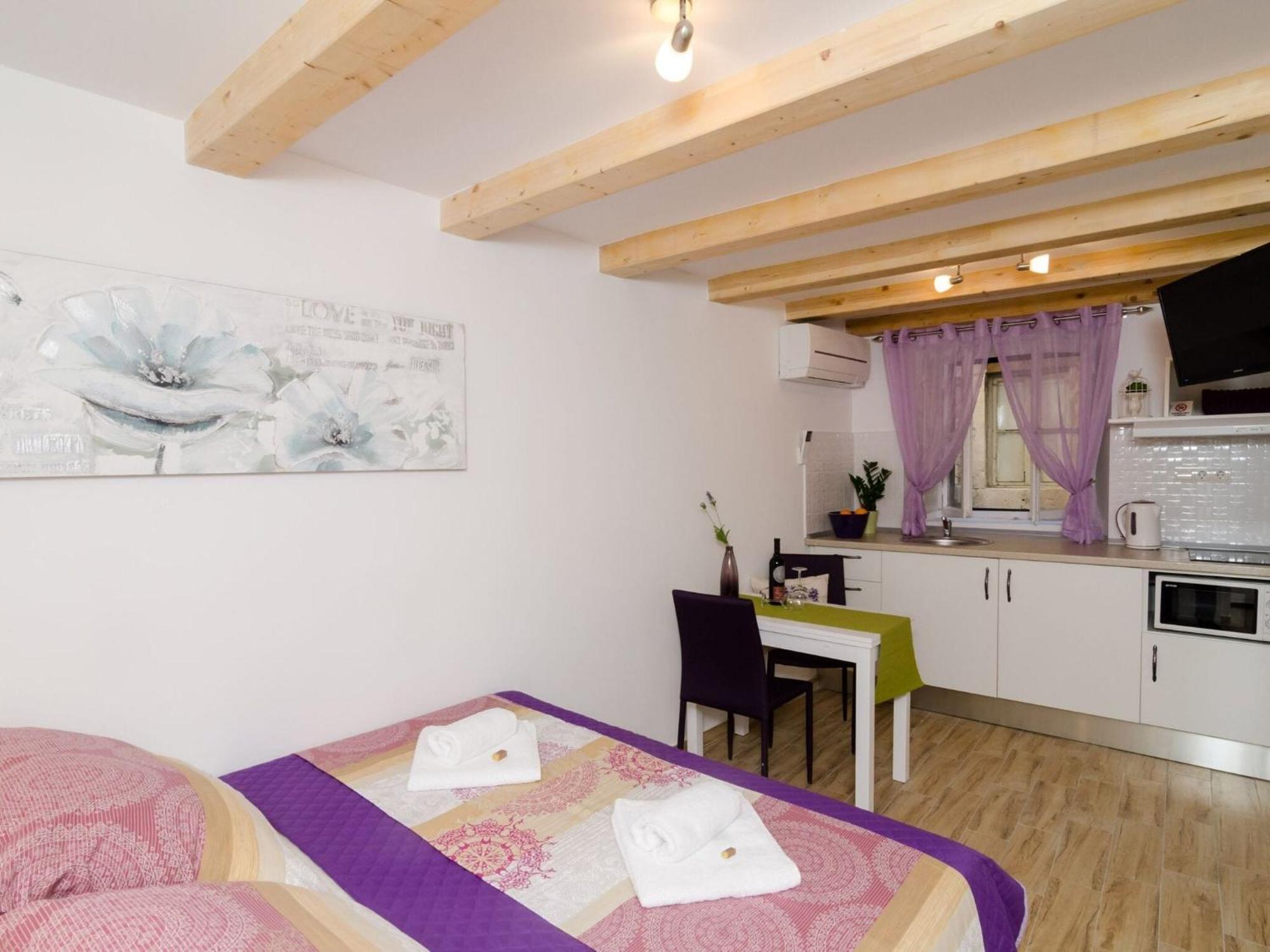 Lavender Garden - Comfort Ground Floor - 2 Apartment