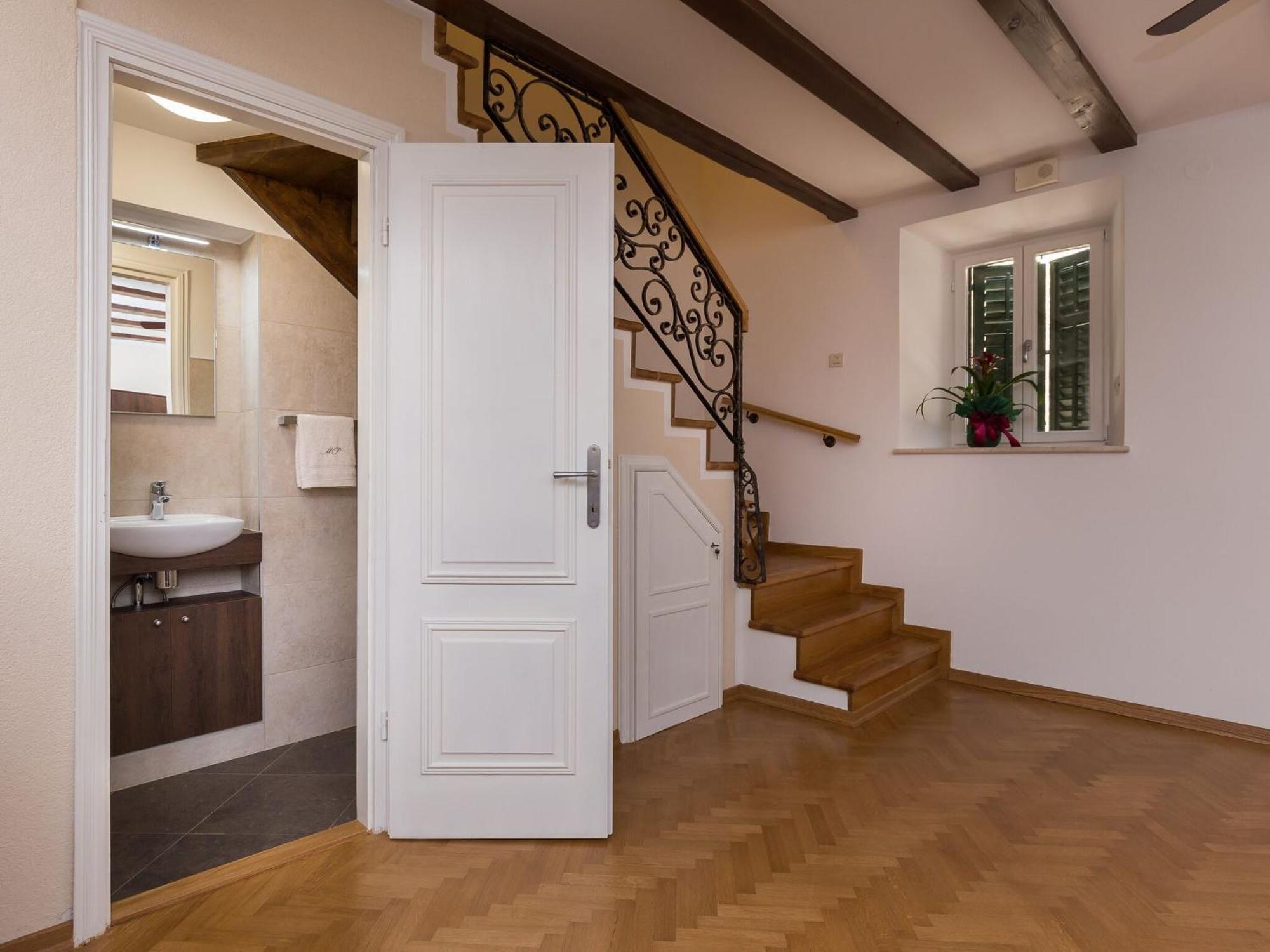 Maru Prestige - Comfort Duplex Two Bedroom Apartment Dubrovnik