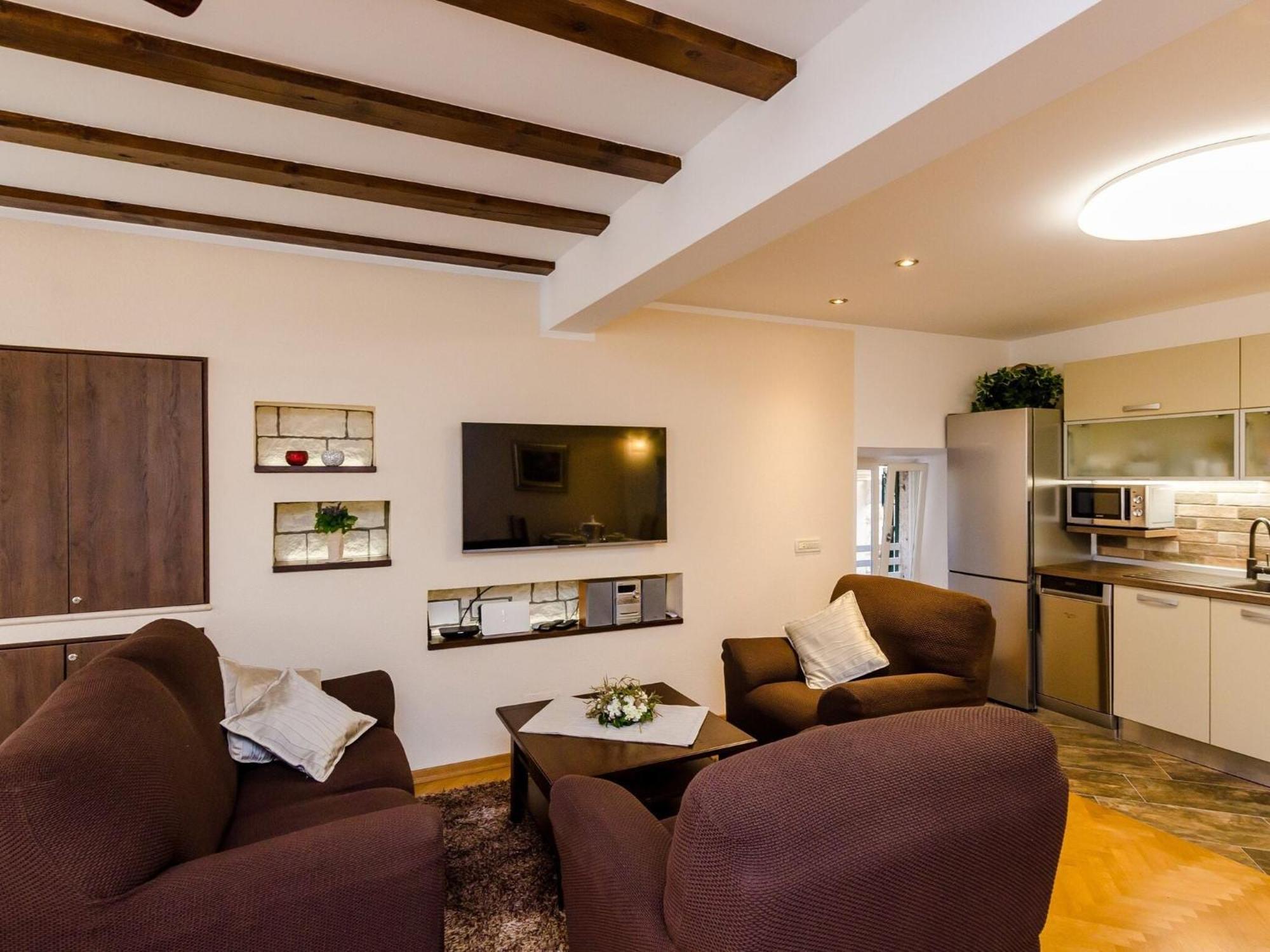 Maru Prestige - Comfort Duplex Two Bedroom Apartment