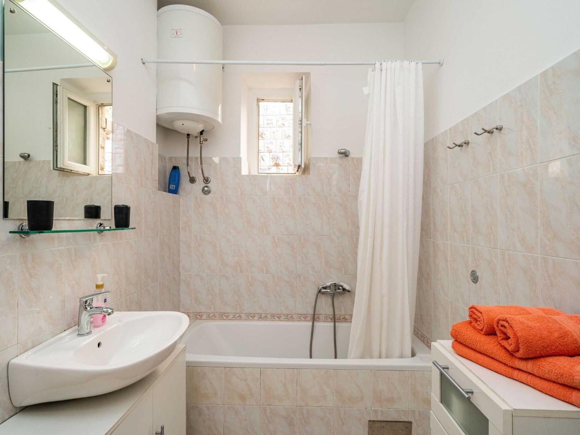 Apartment Sisic - Two Bedroom With Terrace