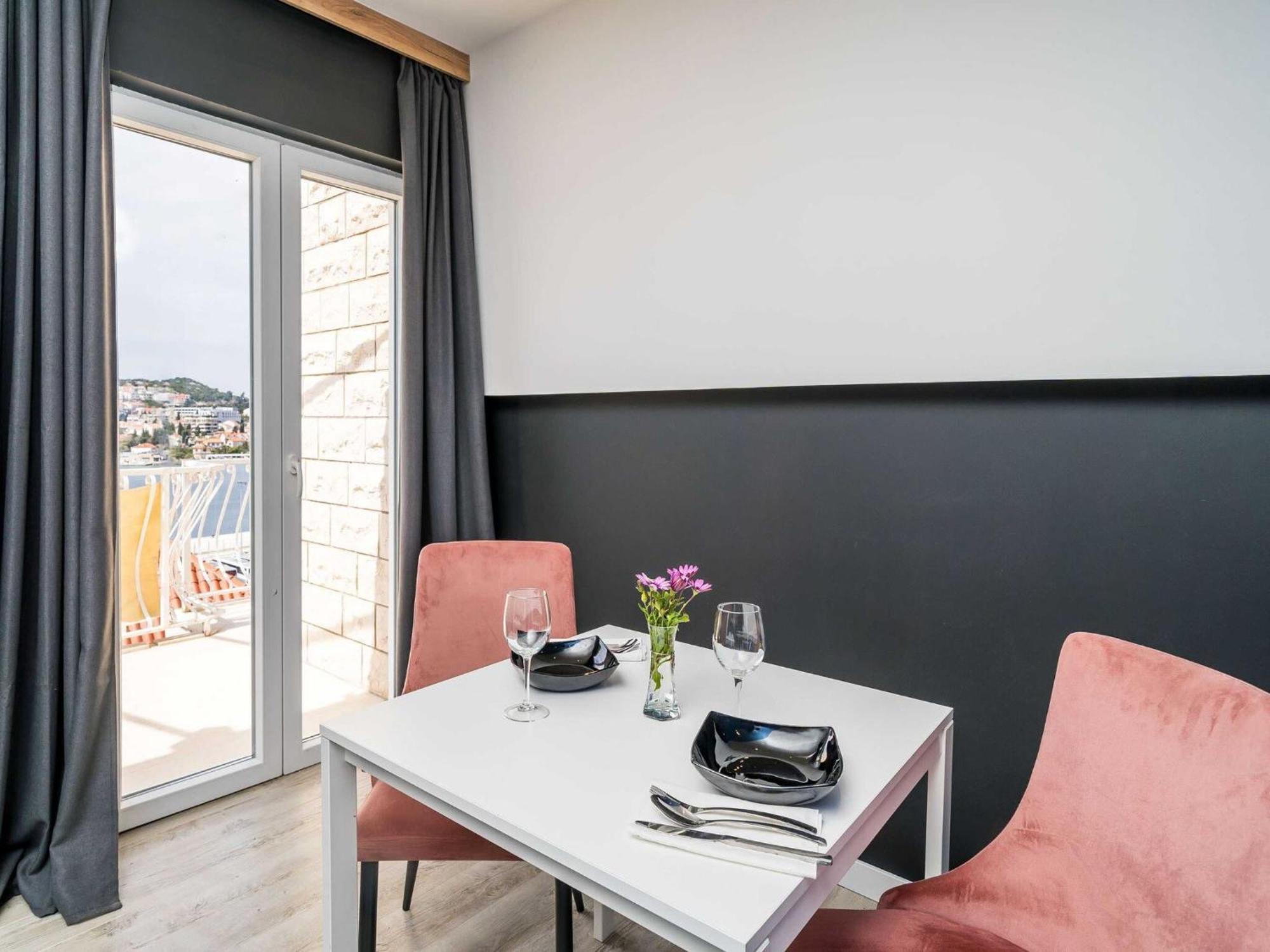Tayra Dubrovnik