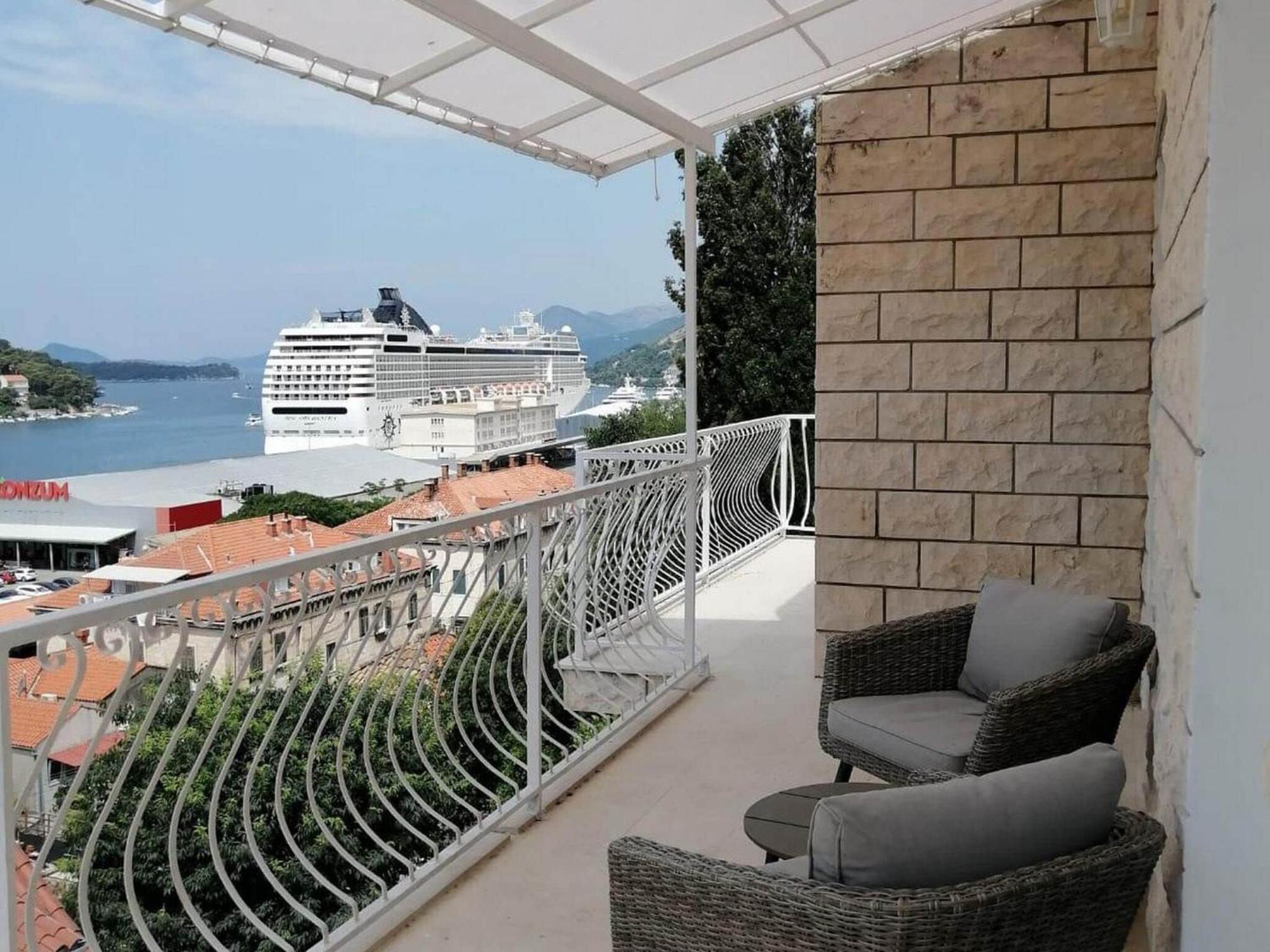 Tayra Dubrovnik