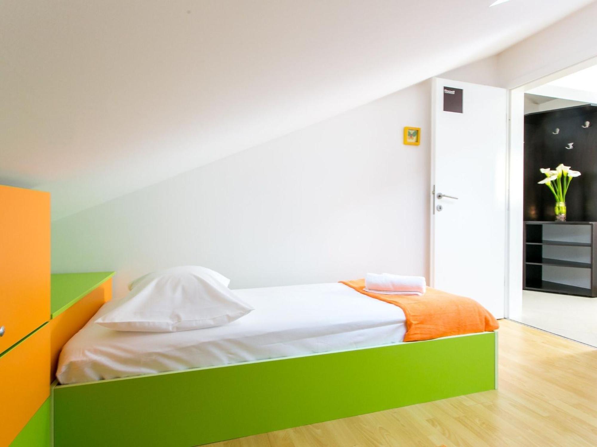 Marlo - Two-bedroom With Balcony Floor Apartment