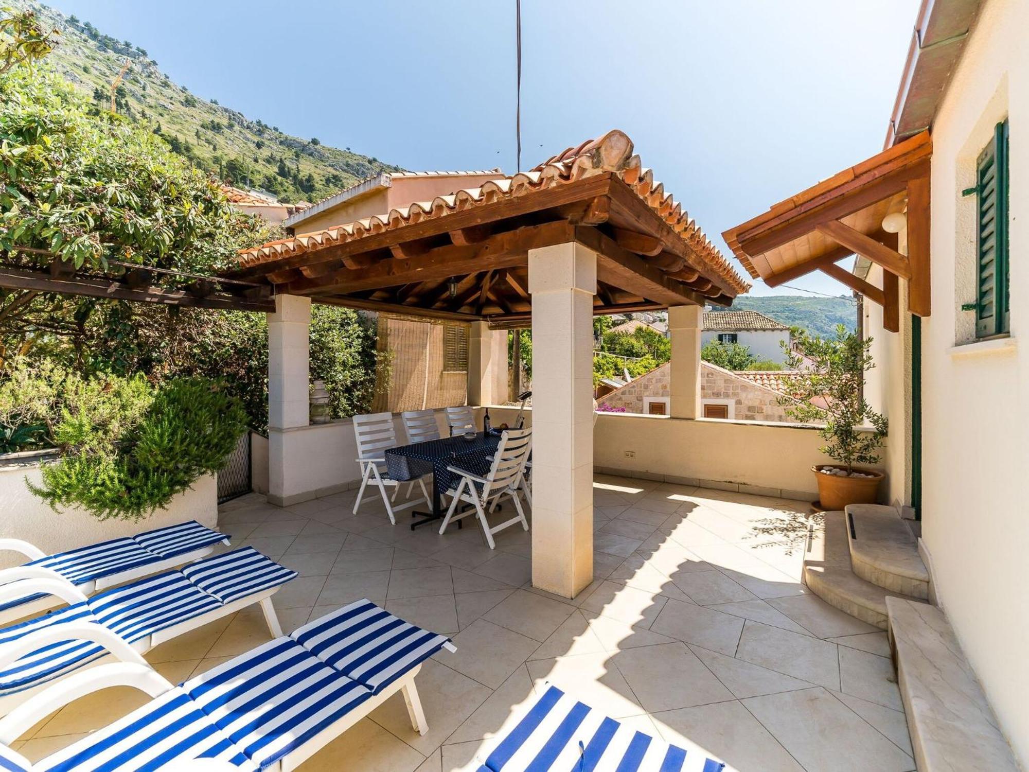 Casa Vanna - Three-bedroom With Terrace And Sea View Apartment Dubrovnik